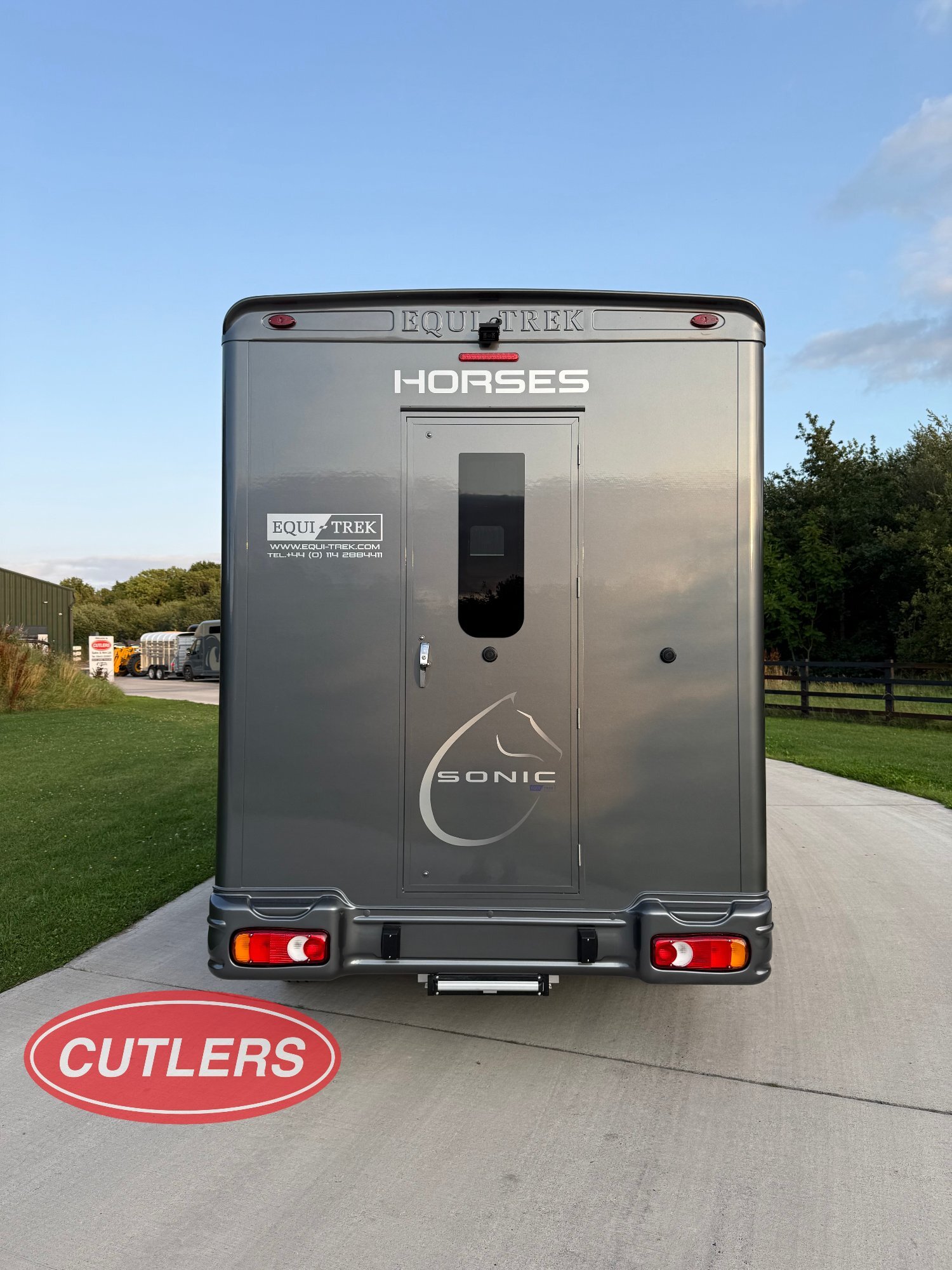 Equi-Trek Sonic Excel Peugeot Horsebox - Trailers & Horseboxes in Yoxall