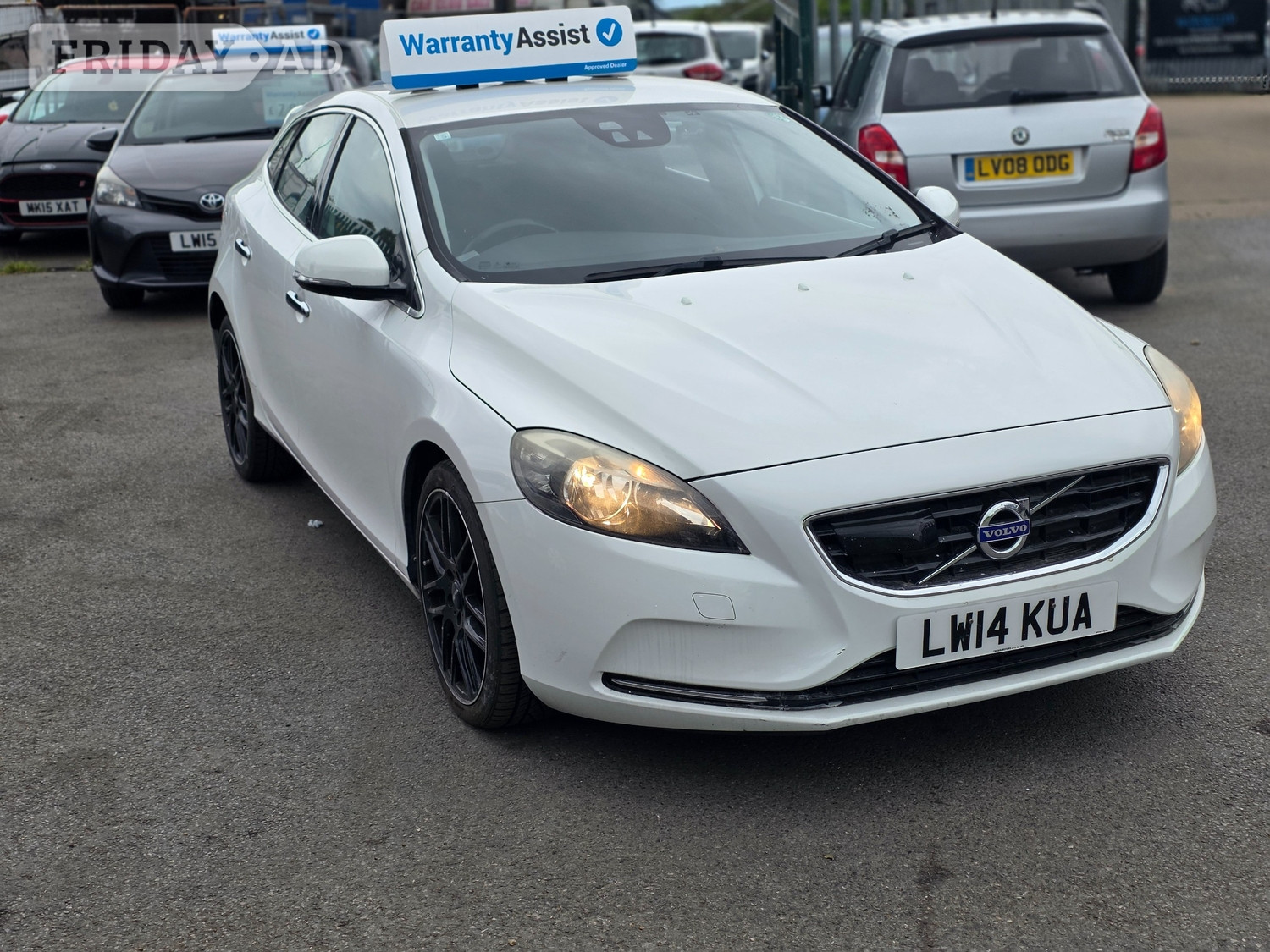 Volvo V40 2014 in Rainham