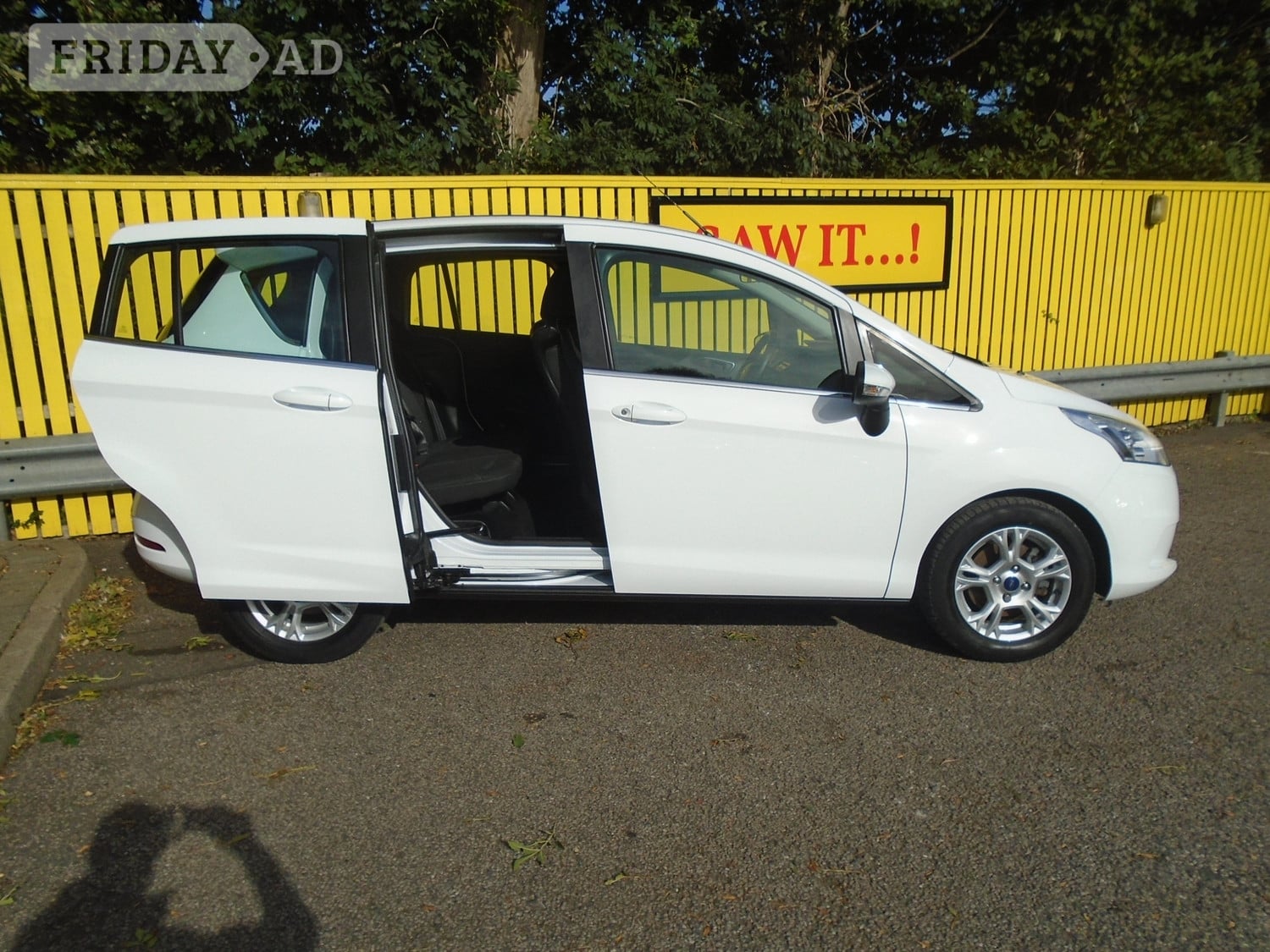 Ford B-MAX 2016 - Cars in Worthing