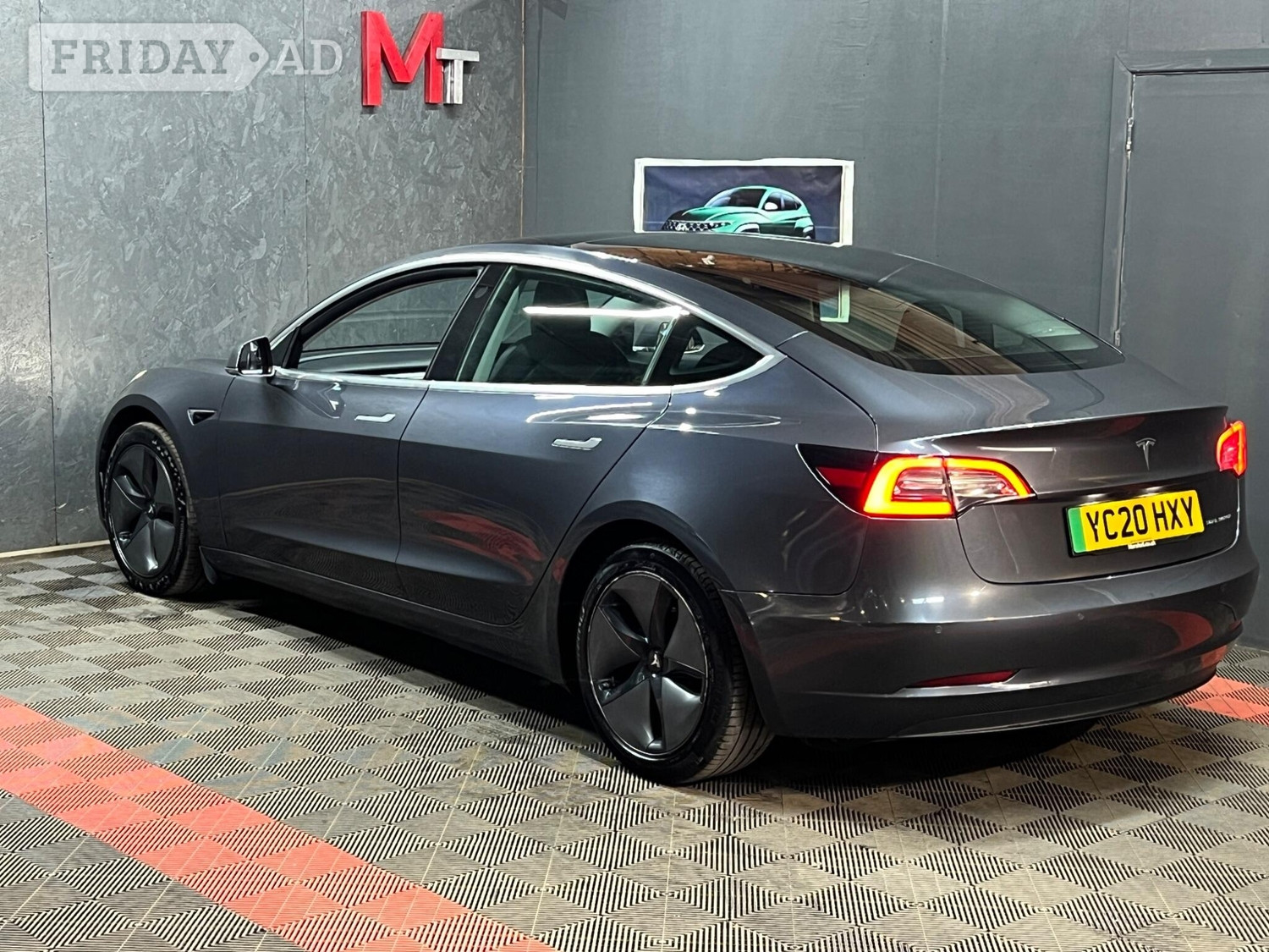 [ berth ]Tesla Model 3