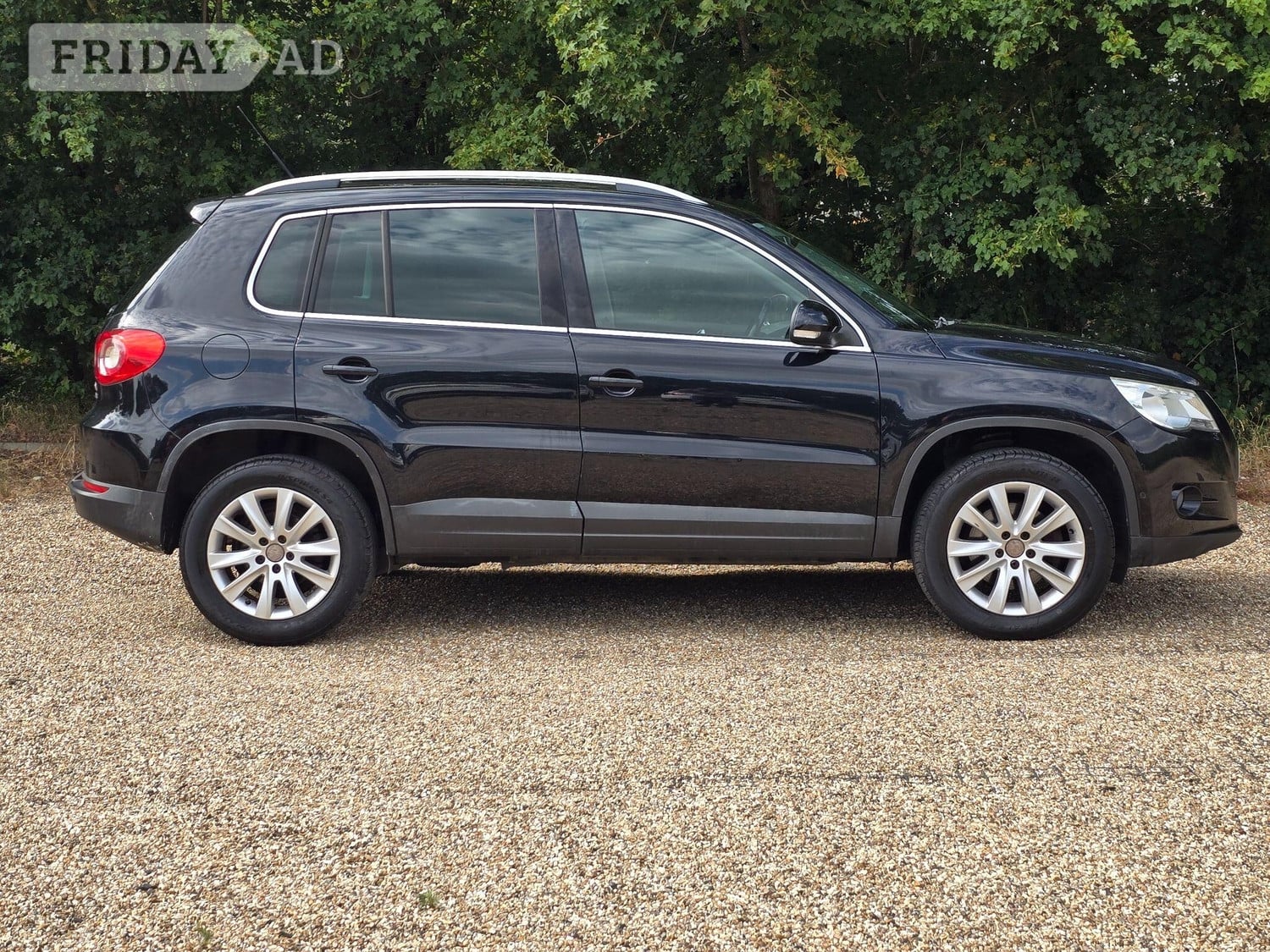 Volkswagen Tiguan 2011 - Cars