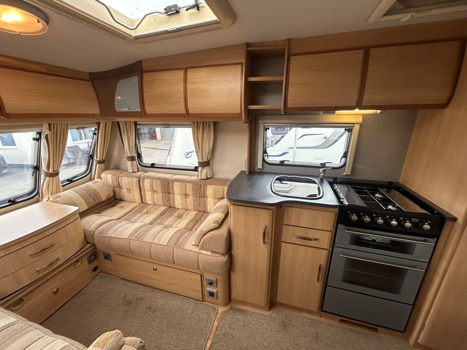 Coachman Wanderer 18/4 2010 - Motorhomes & Caravans