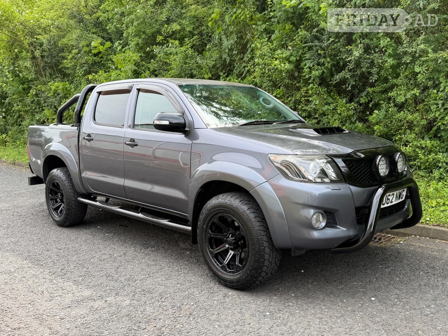Toyota Hilux 2012 in Mansfield