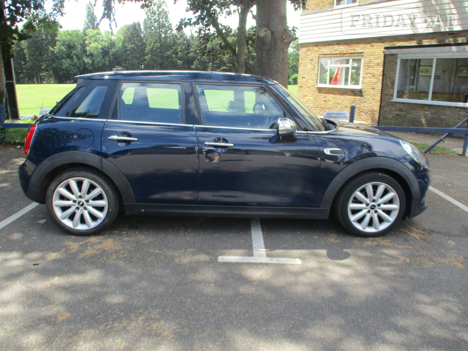 Mini Hatch 2015 in Uxbridge