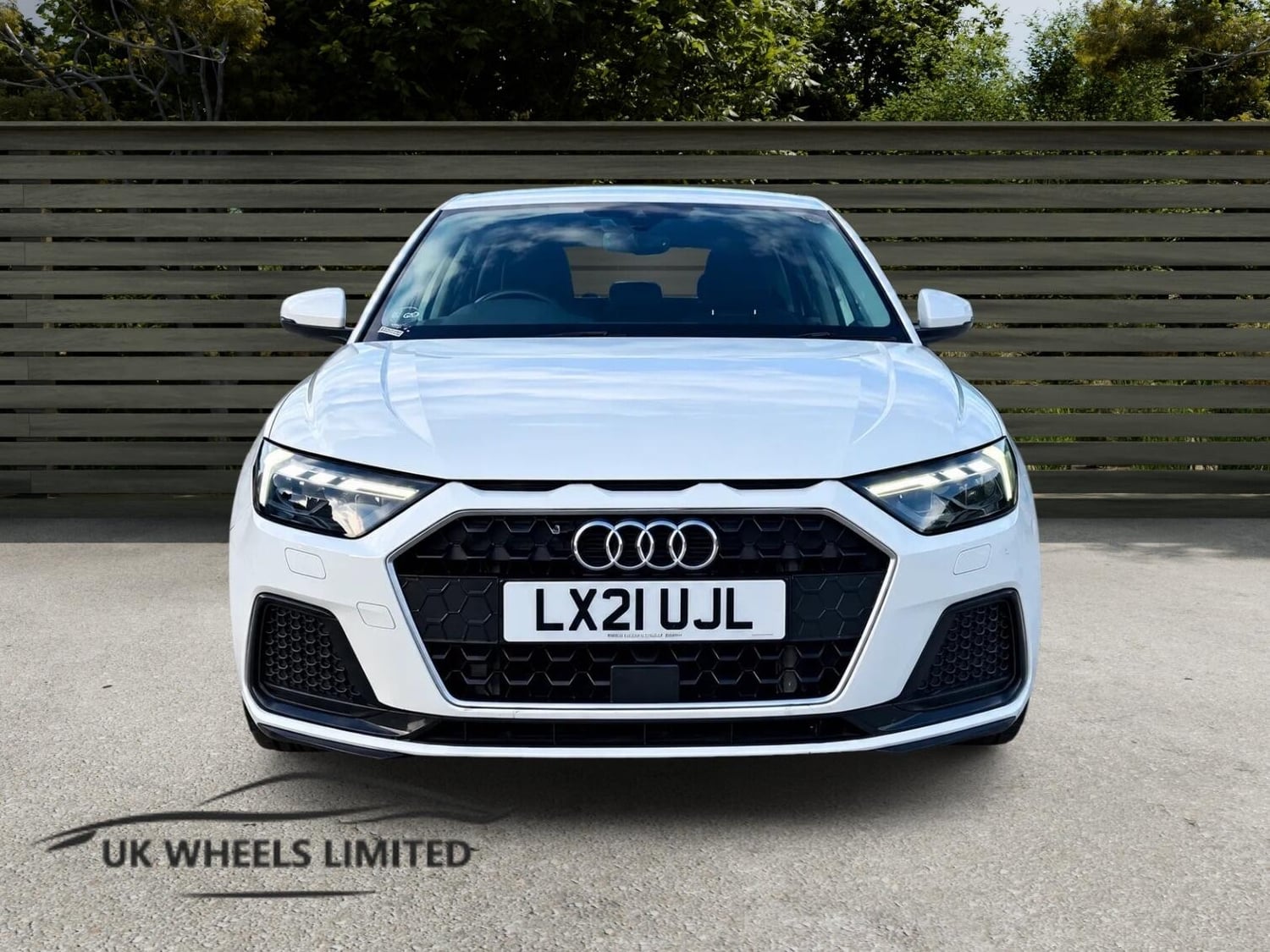 [ berth ]Audi A1