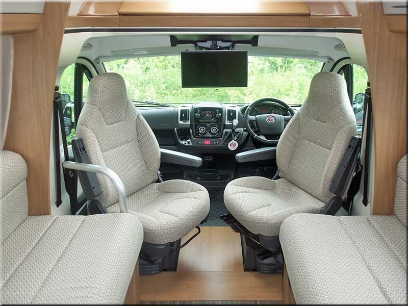 [ berth ]Auto-Trail Frontier Savannah