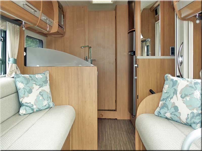 Auto-Trail Frontier Savannah 2015 - Motorhomes & Caravans in Huntingdon