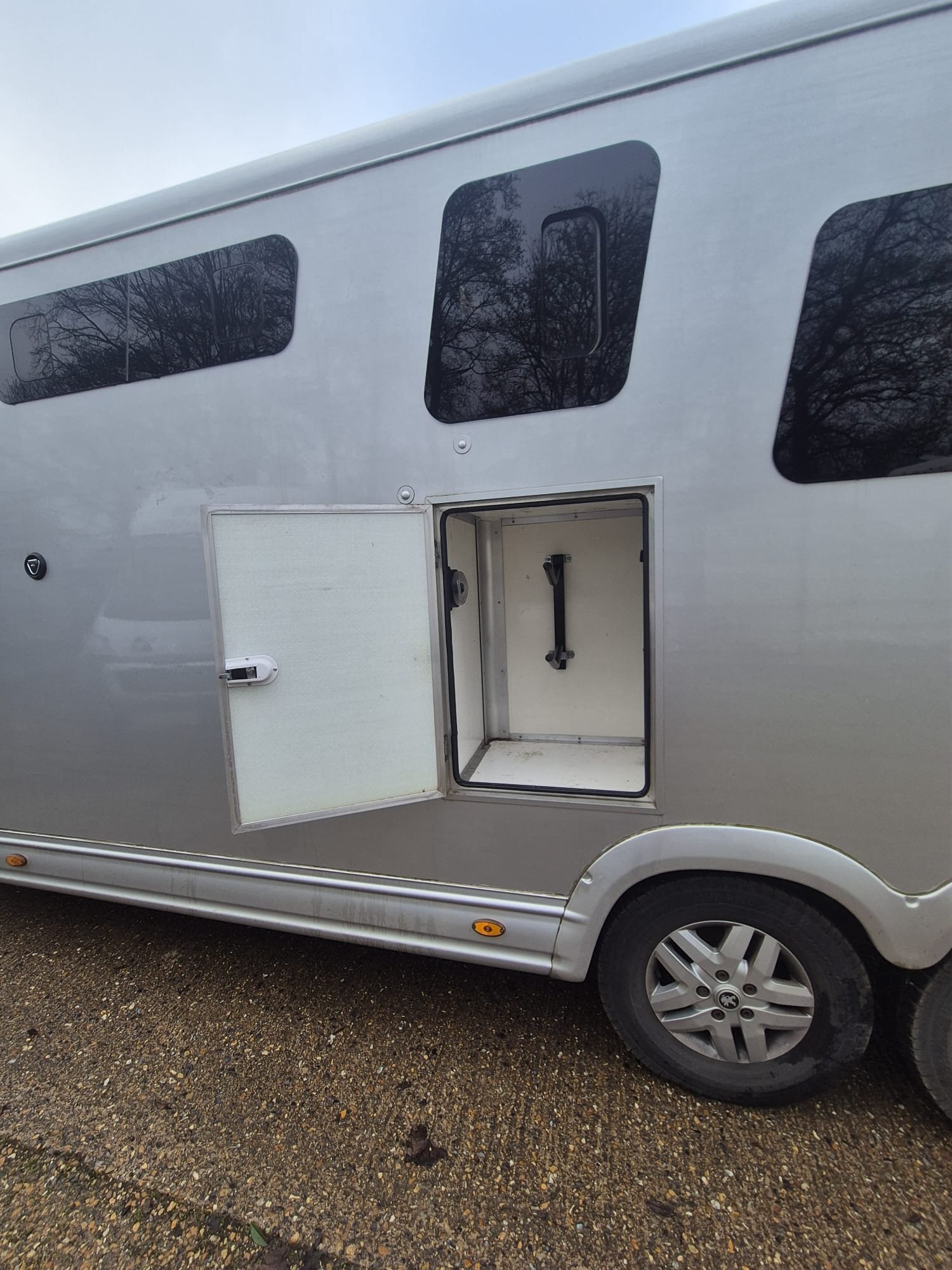 Equi-Trek Valiant Peugeot Horsebox - Trailers & Horseboxes in Bury St. Edmunds