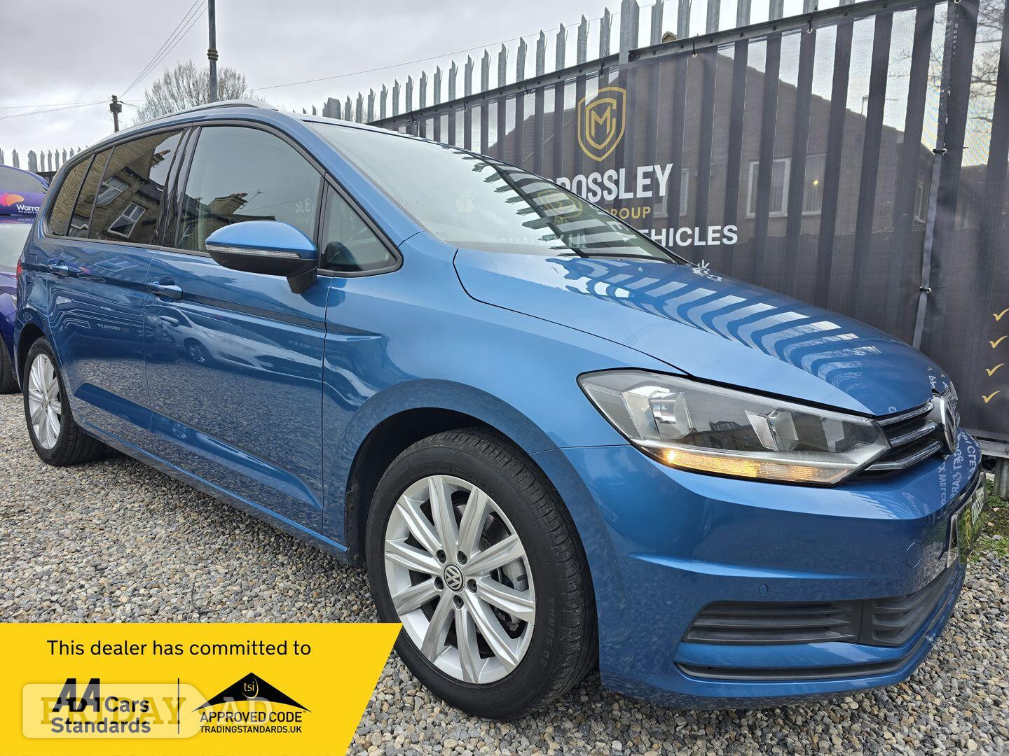 Volkswagen Touran 2016 in Halifax