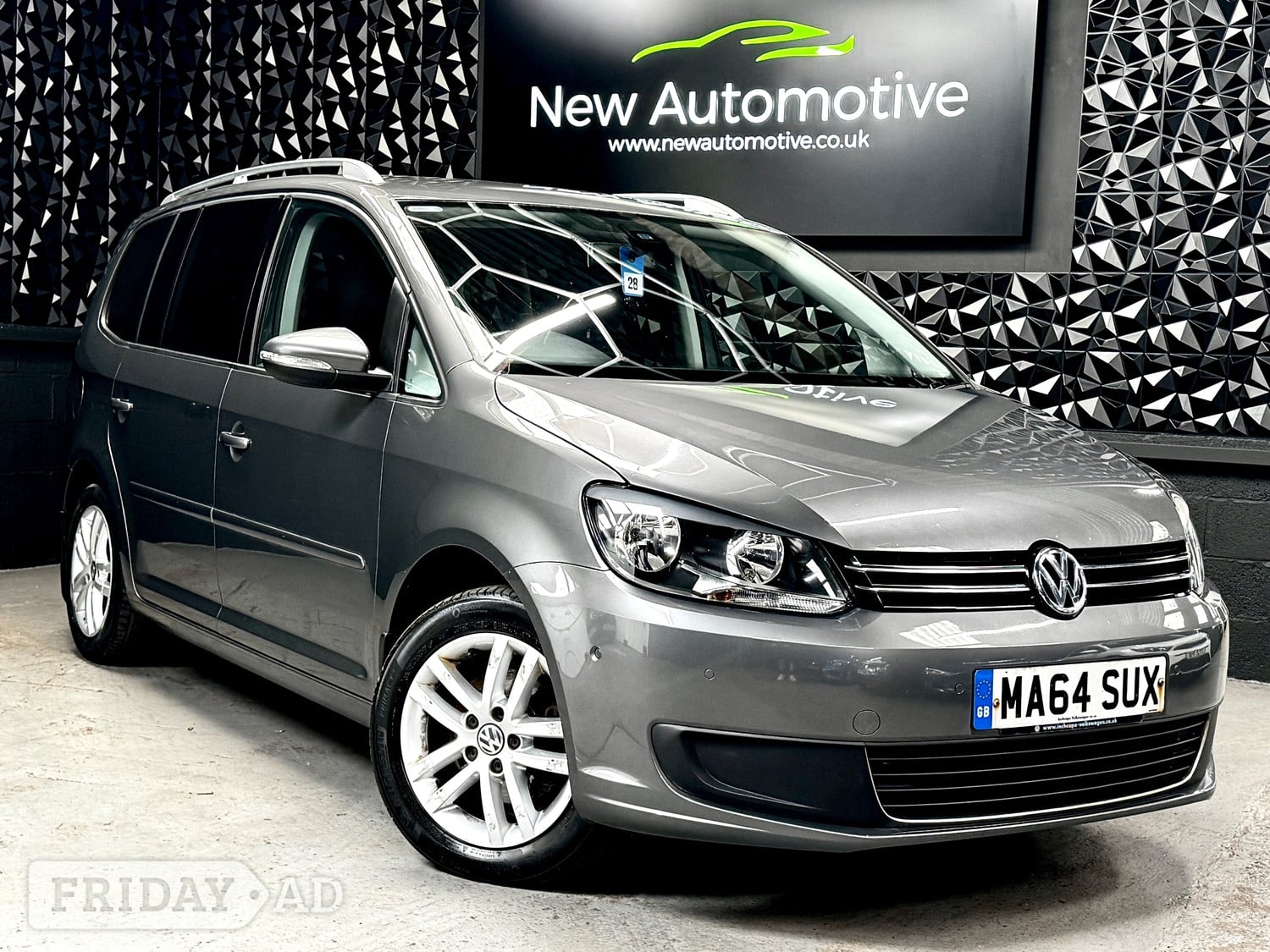 Volkswagen Touran 2014 in Sutton Coldfield