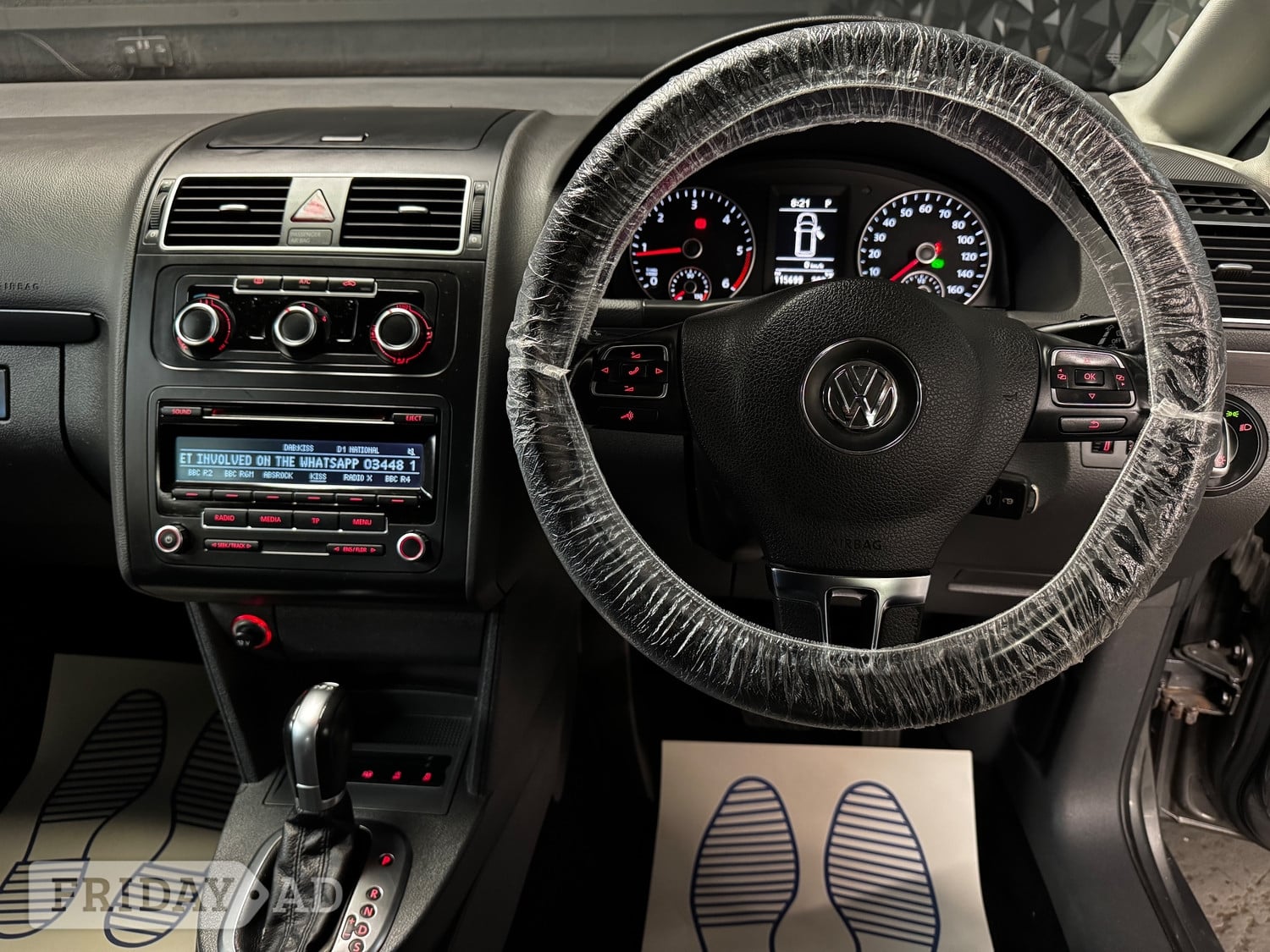 Volkswagen Touran 2014 - Cars
