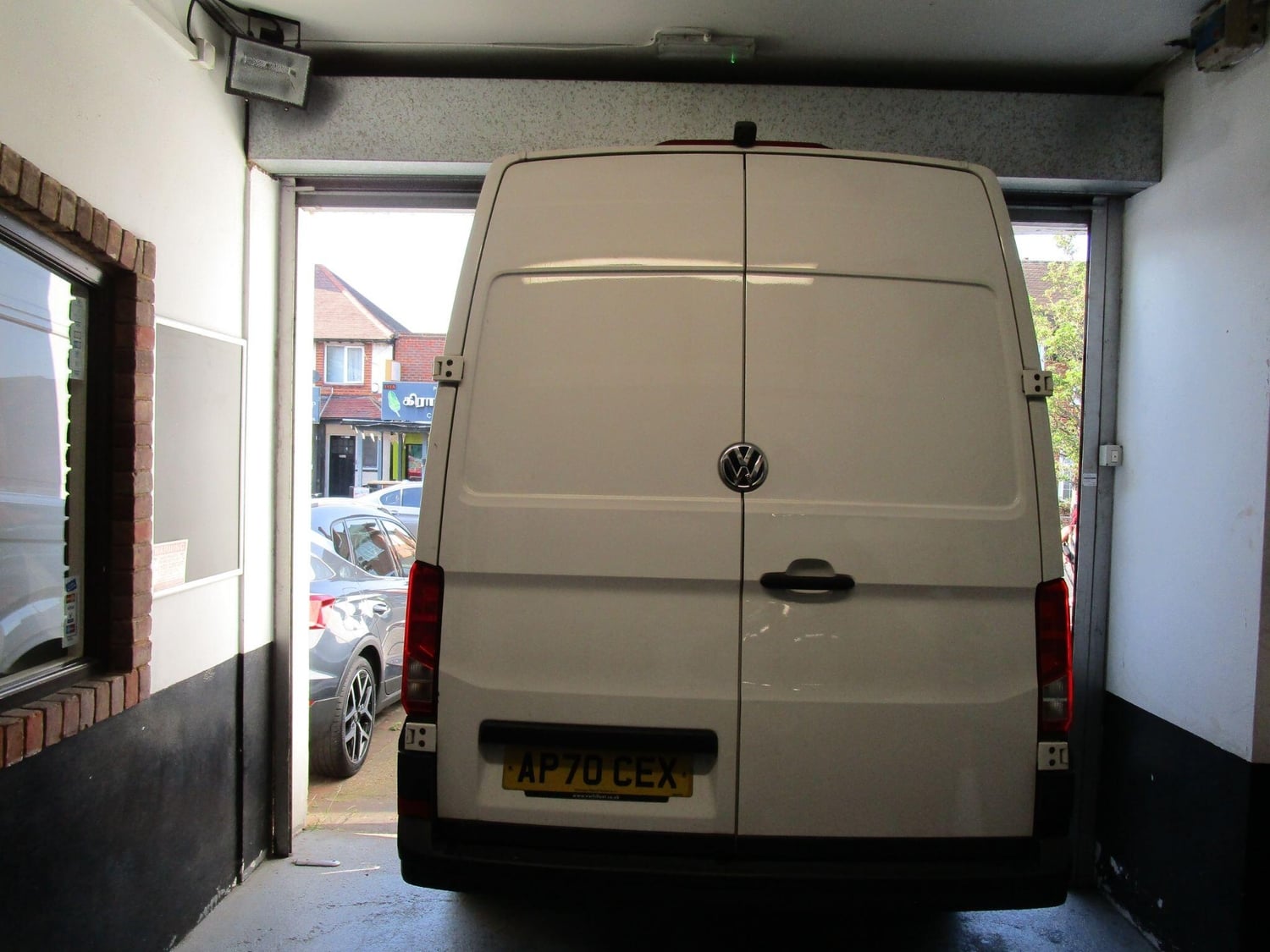Volkswagen Crafter 2021 - Vans & Commercial Vehicles