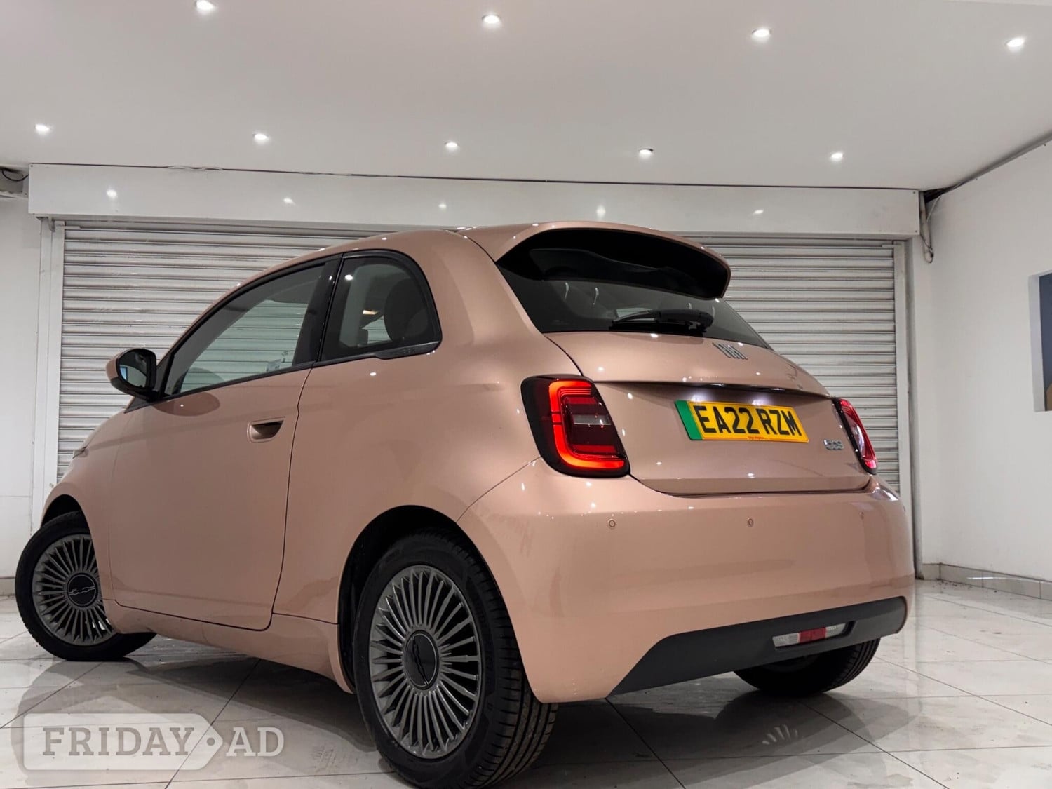 Fiat 500E 2022 - Cars