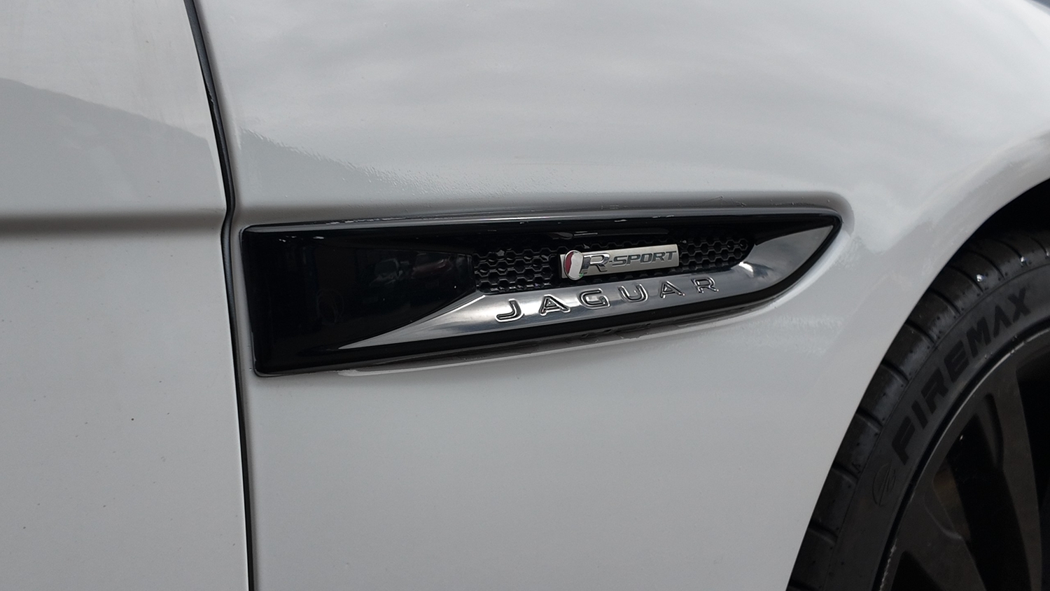 Jaguar XF 2016 - Cars