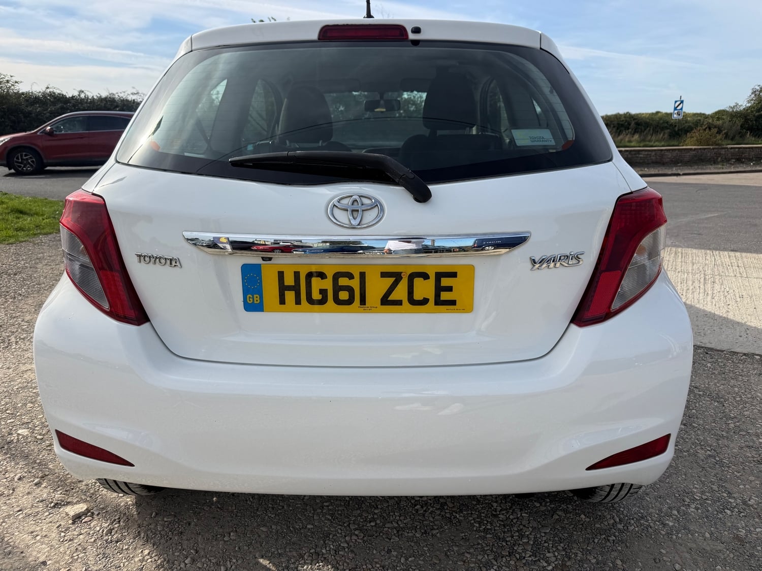 Toyota Yaris 2012 - Cars