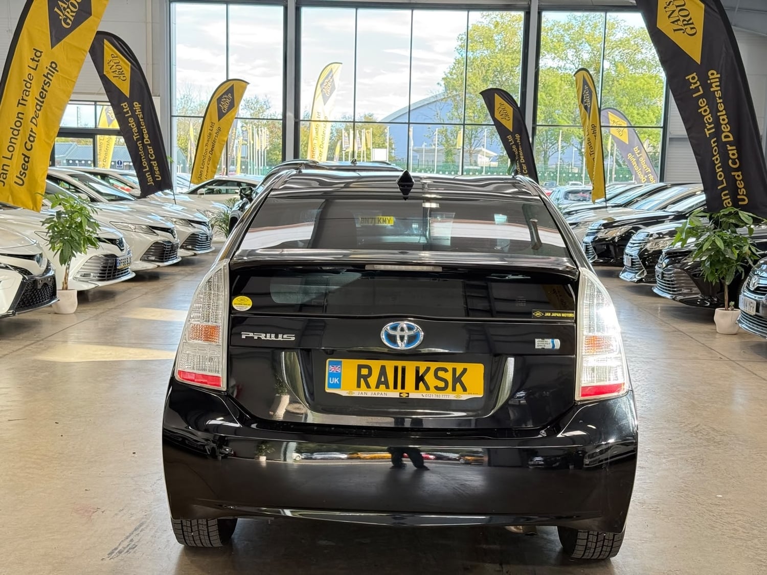 Toyota Prius 2011 - Cars in Reading