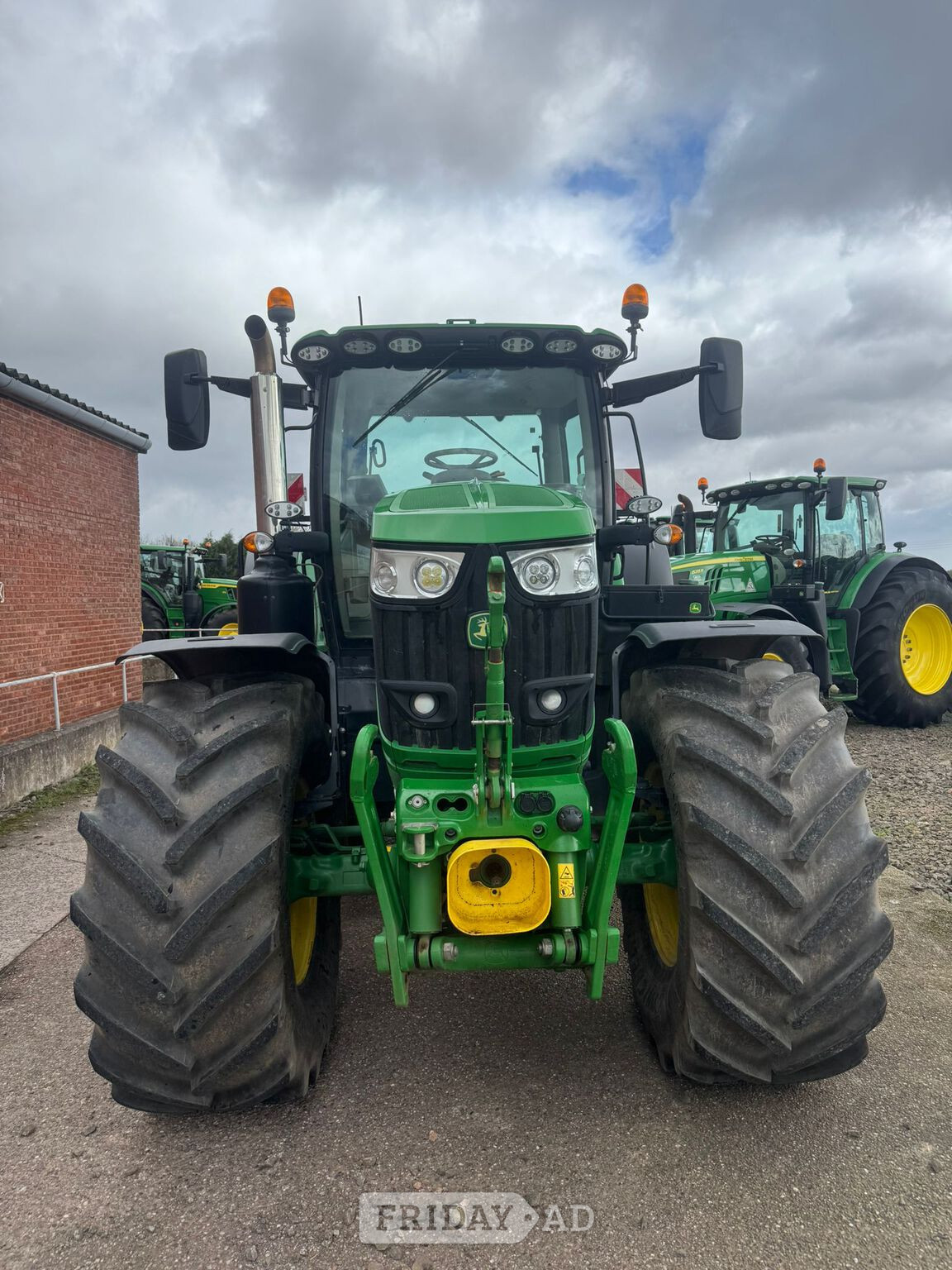 [ berth ]John Deere 6215R