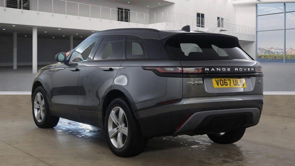 [ berth ]Land Rover Range Rover Velar