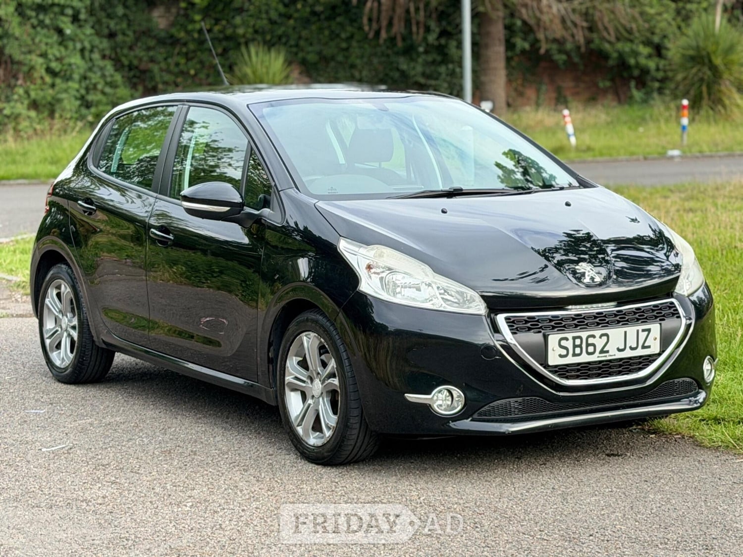 Peugeot 208 2012 in Slough