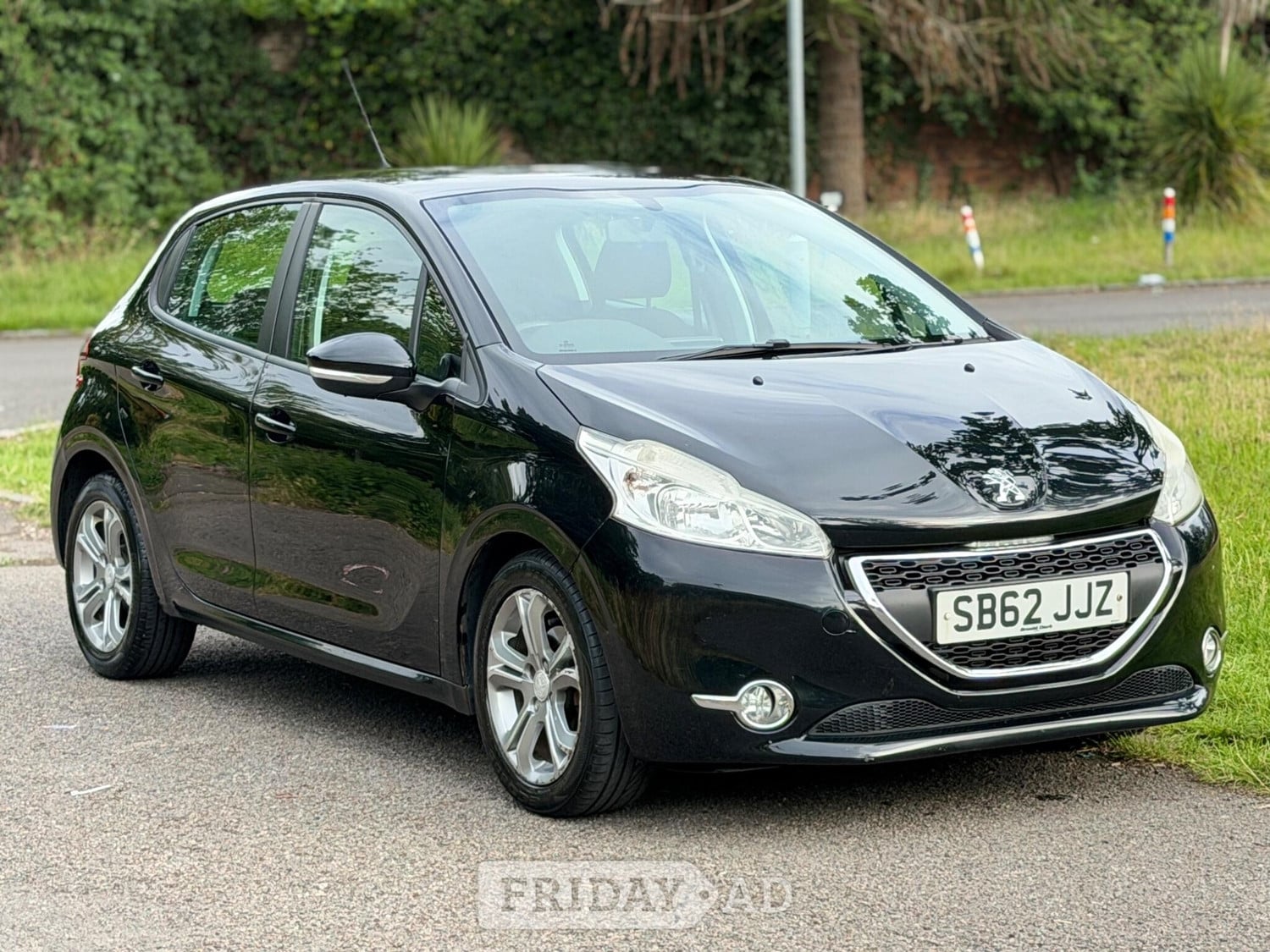 [ berth ]Peugeot 208