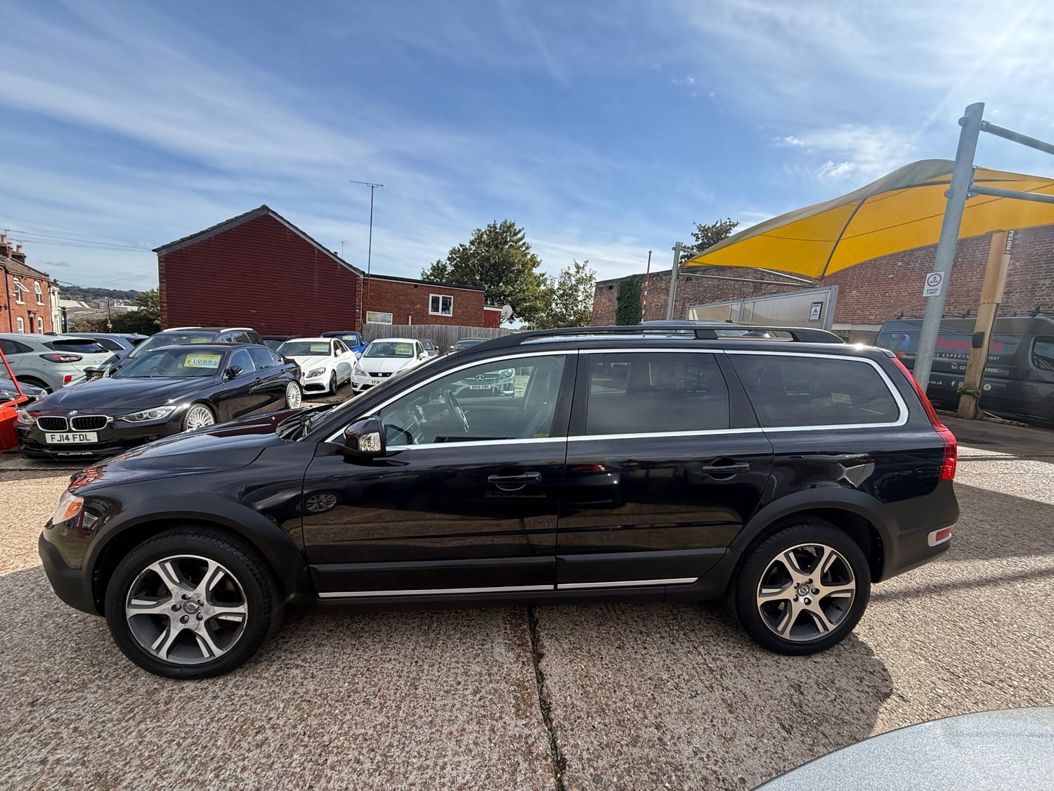 Volvo XC70 2012 - Cars in Southampton