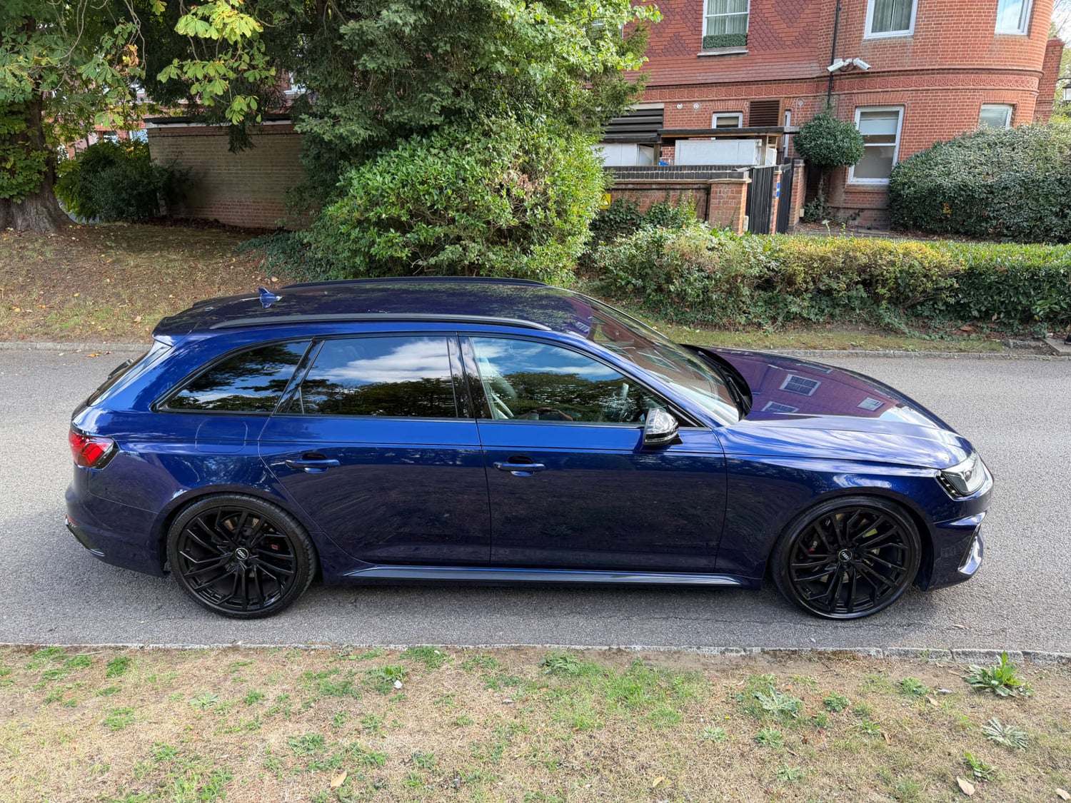 Audi RS4 Avant 2020 - Cars in Leatherhead