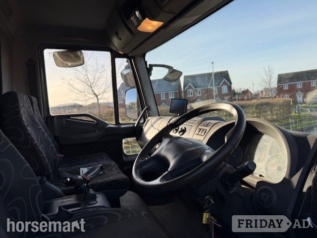 [ berth ]East Yorkshire Horseboxes 