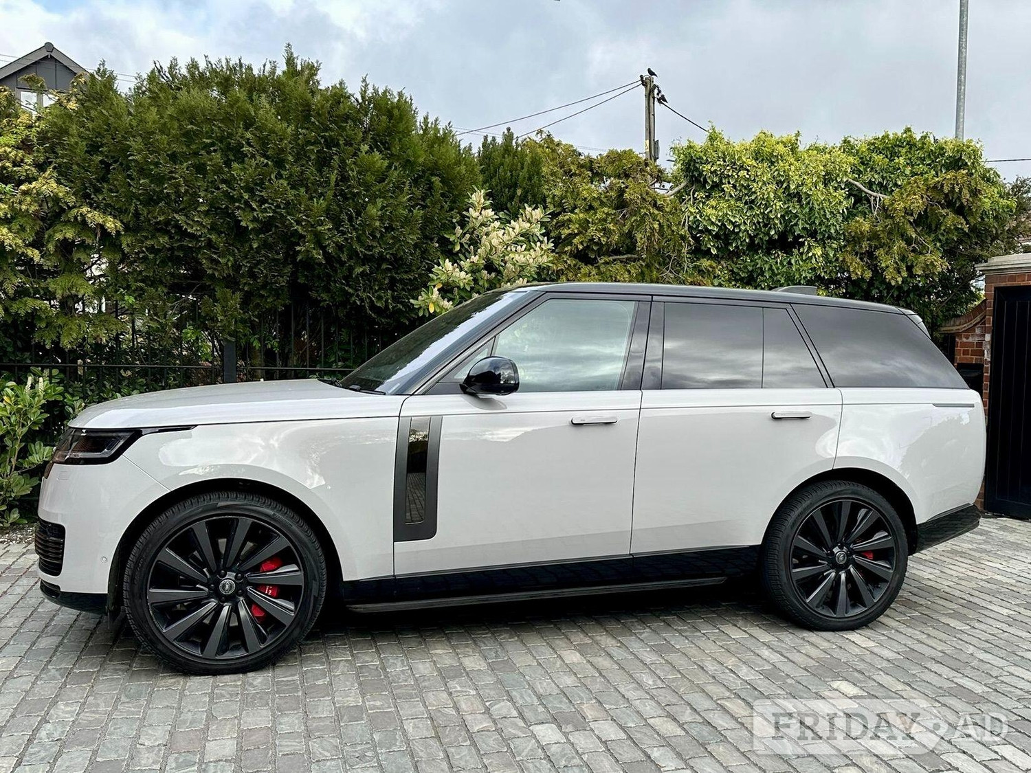 [ berth ]Land Rover Range Rover
