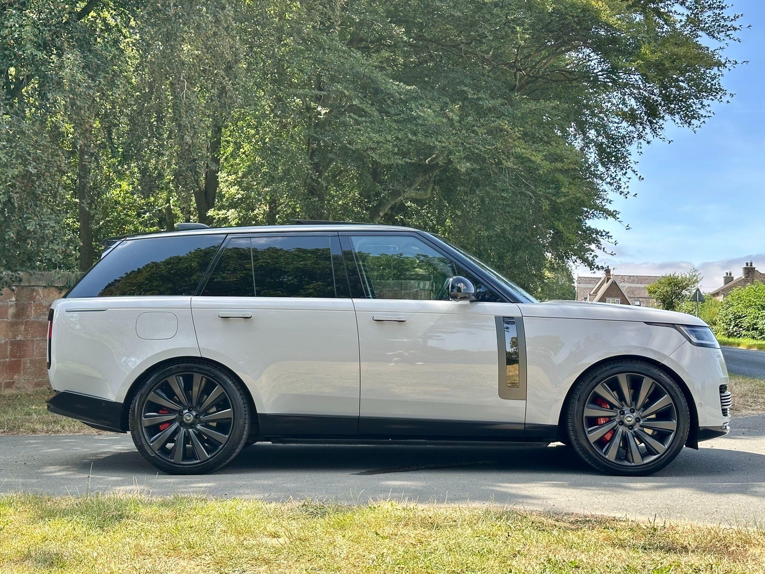 [ berth ]Land Rover Range Rover