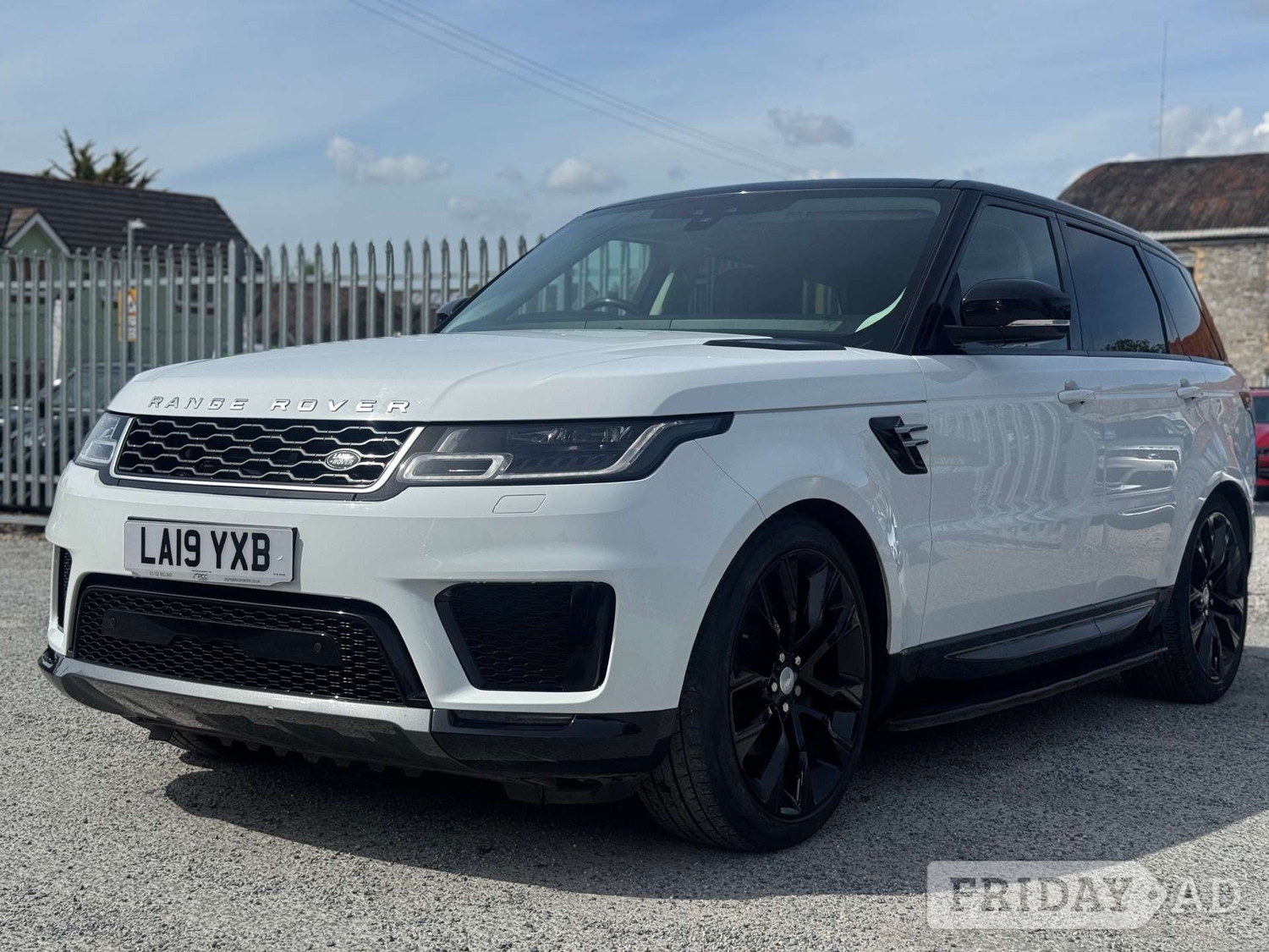 [ berth ]Land Rover Range Rover Sport
