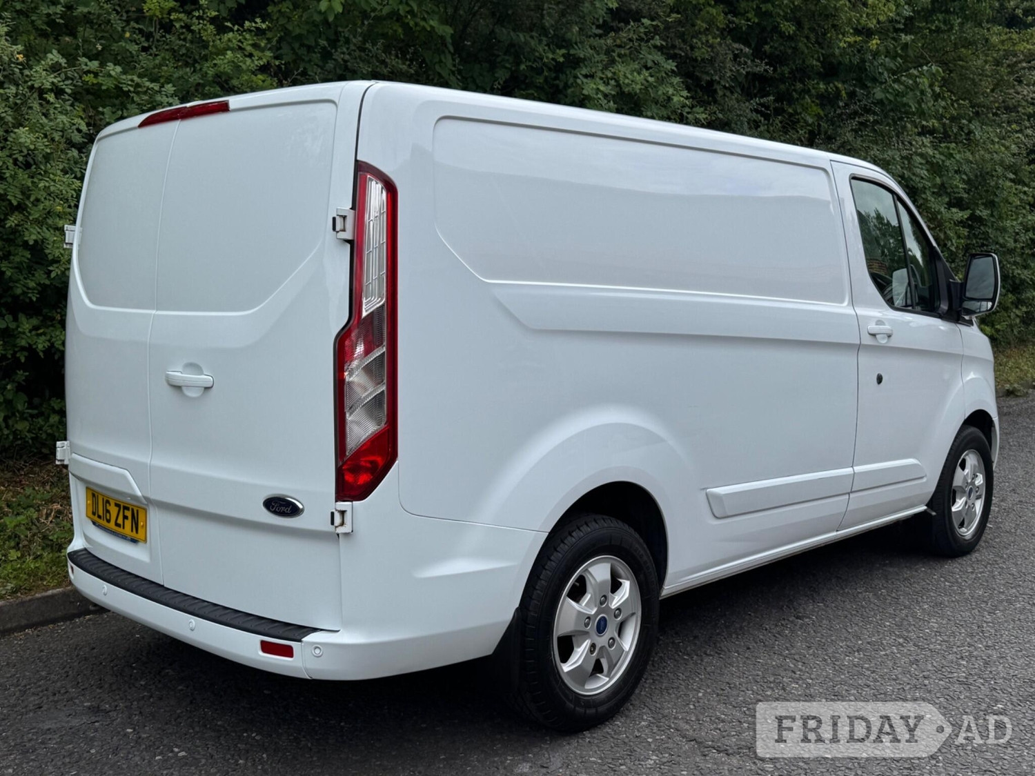 Ford Transit Custom 2016 - Vans & Commercial Vehicles in Mansfield