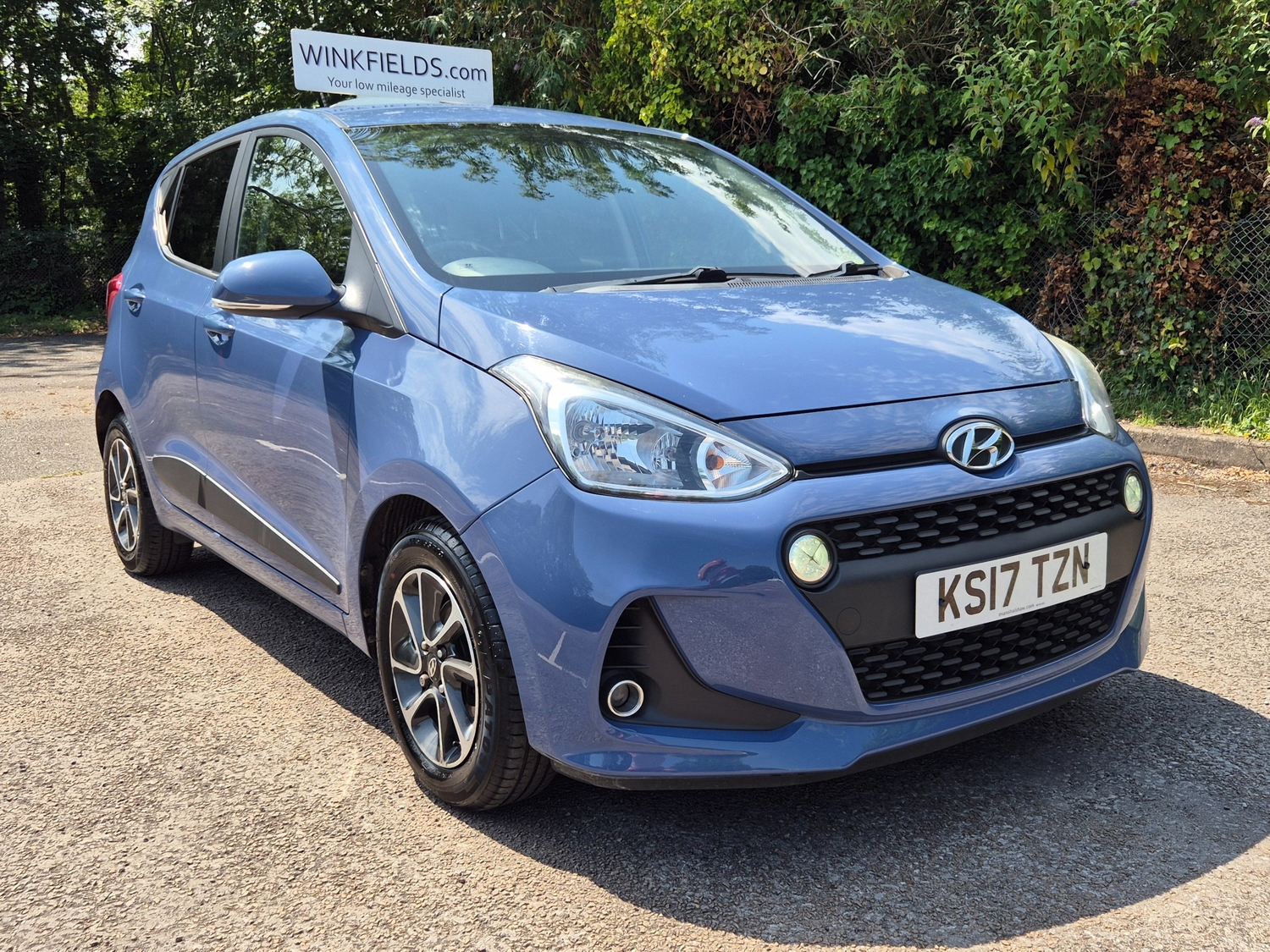 Hyundai i10 East Molesey