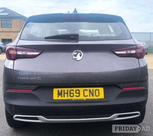 [ berth ]Vauxhall Grandland X