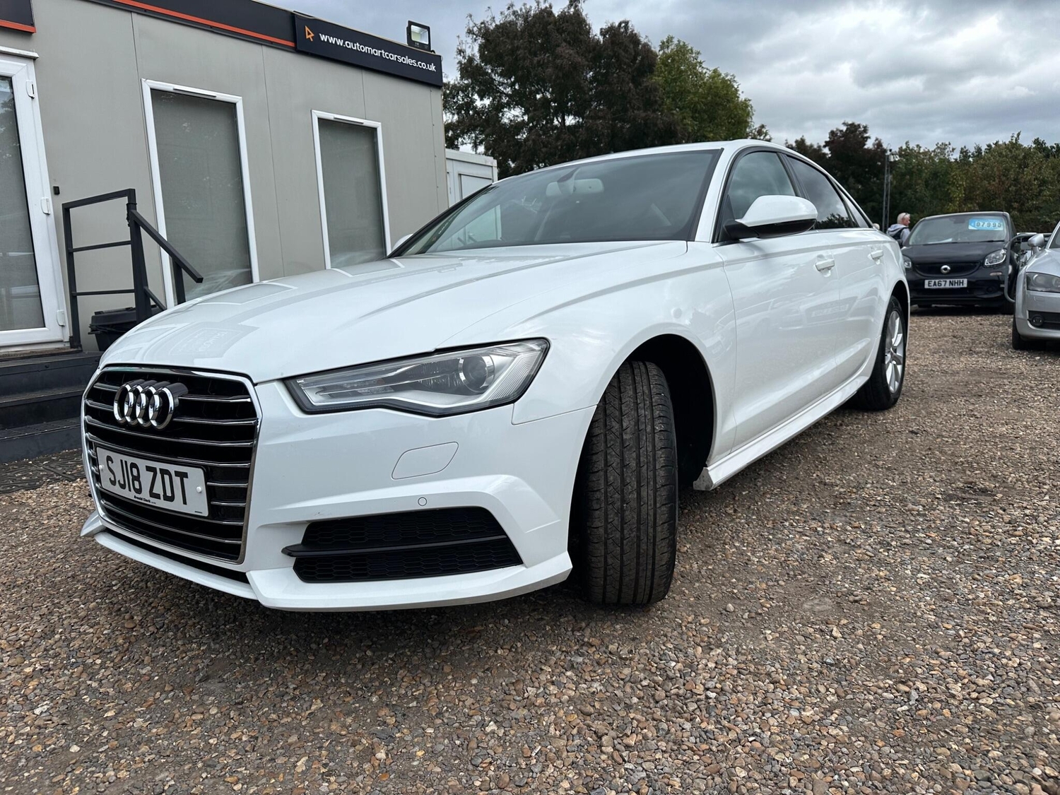 [ berth ]Audi A6 Saloon