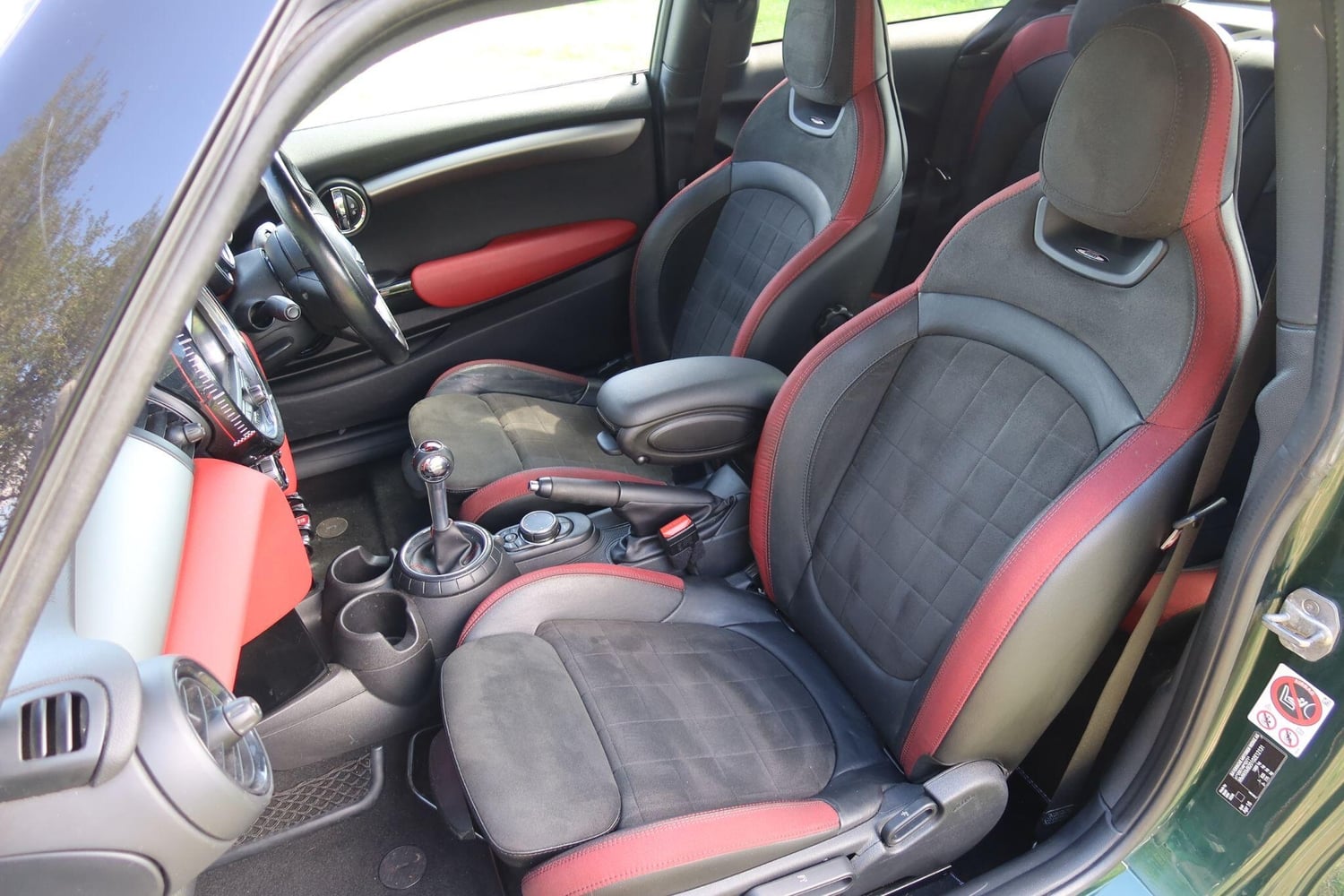 [ berth ]Mini Hatch
