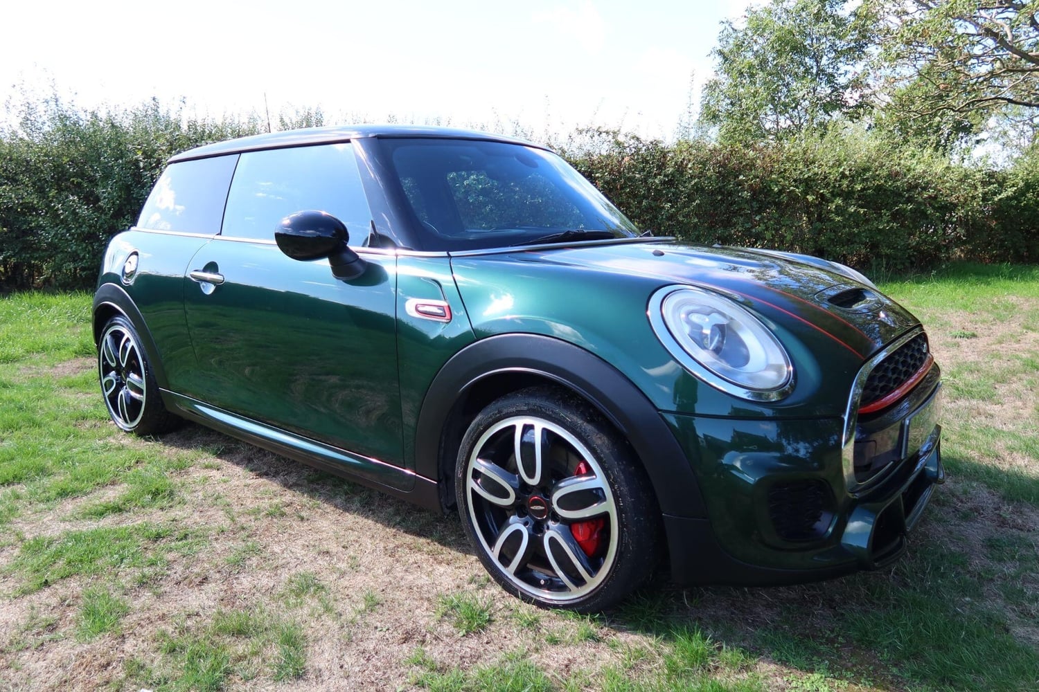 Mini Hatch 2016 - Cars in Nottingham