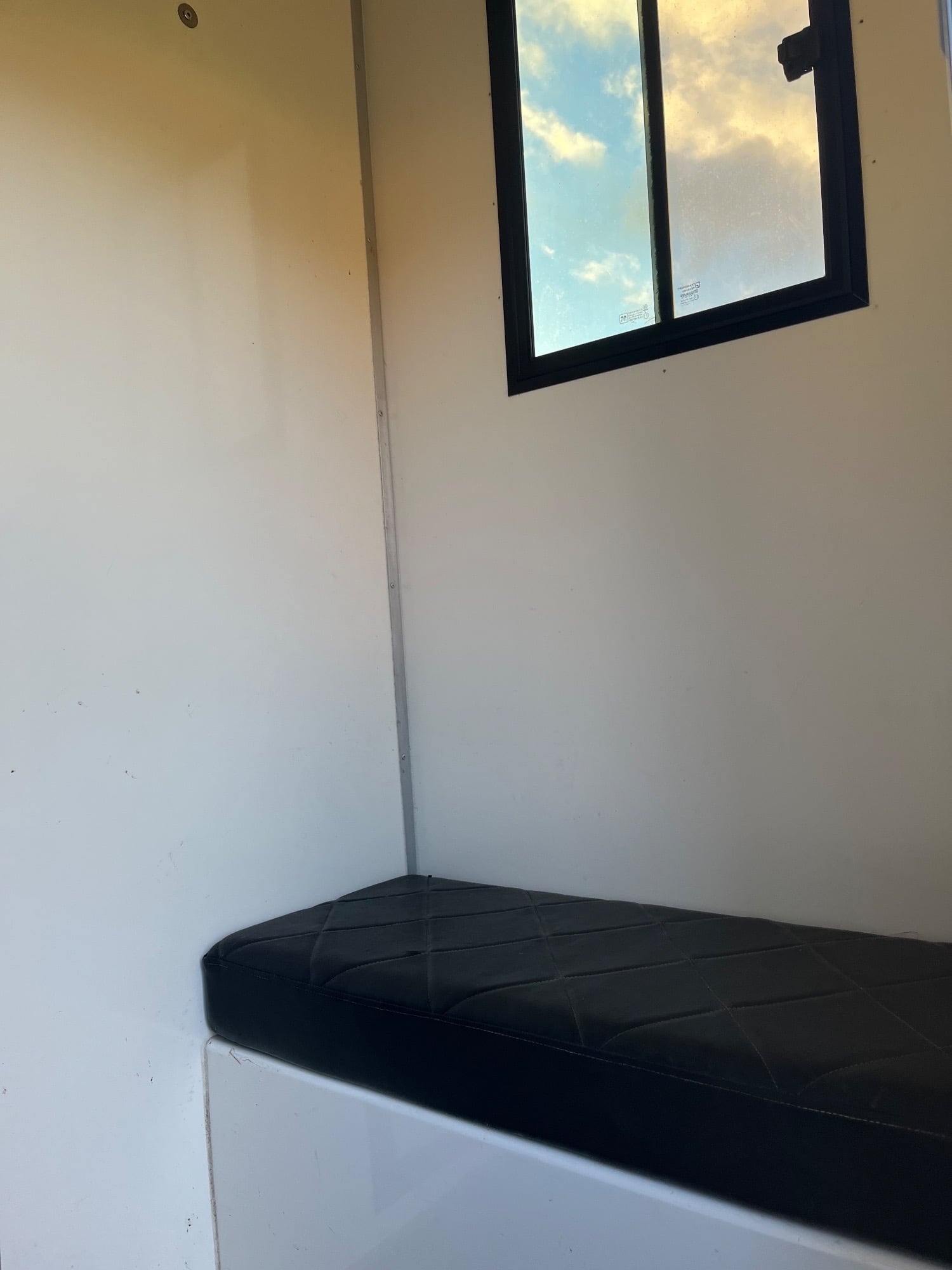 Alexanders Windsor Fiat Horsebox - Trailers & Horseboxes