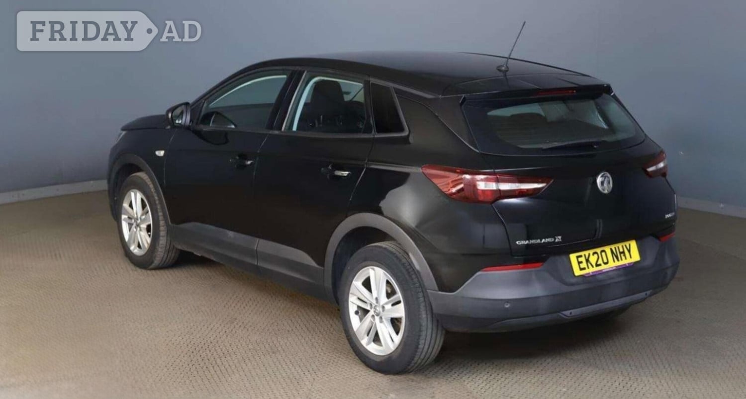 [ berth ]Vauxhall Grandland X