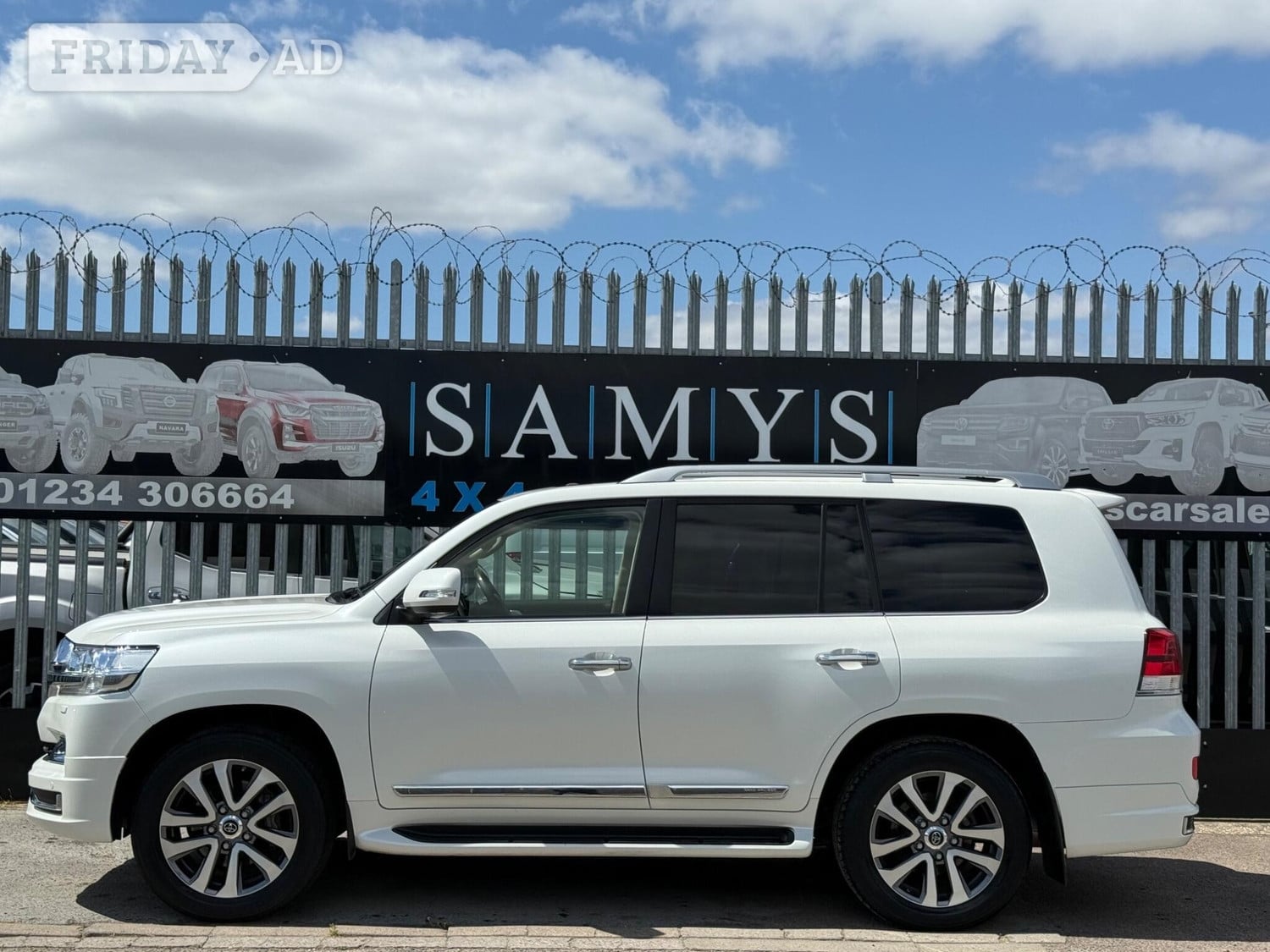 Toyota Land Cruiser 2021 - Cars in Bedford