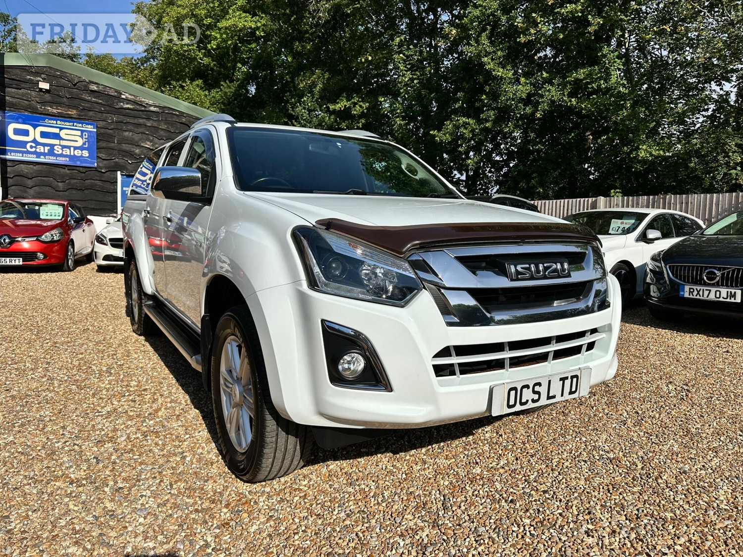 Isuzu D-MAX Hook