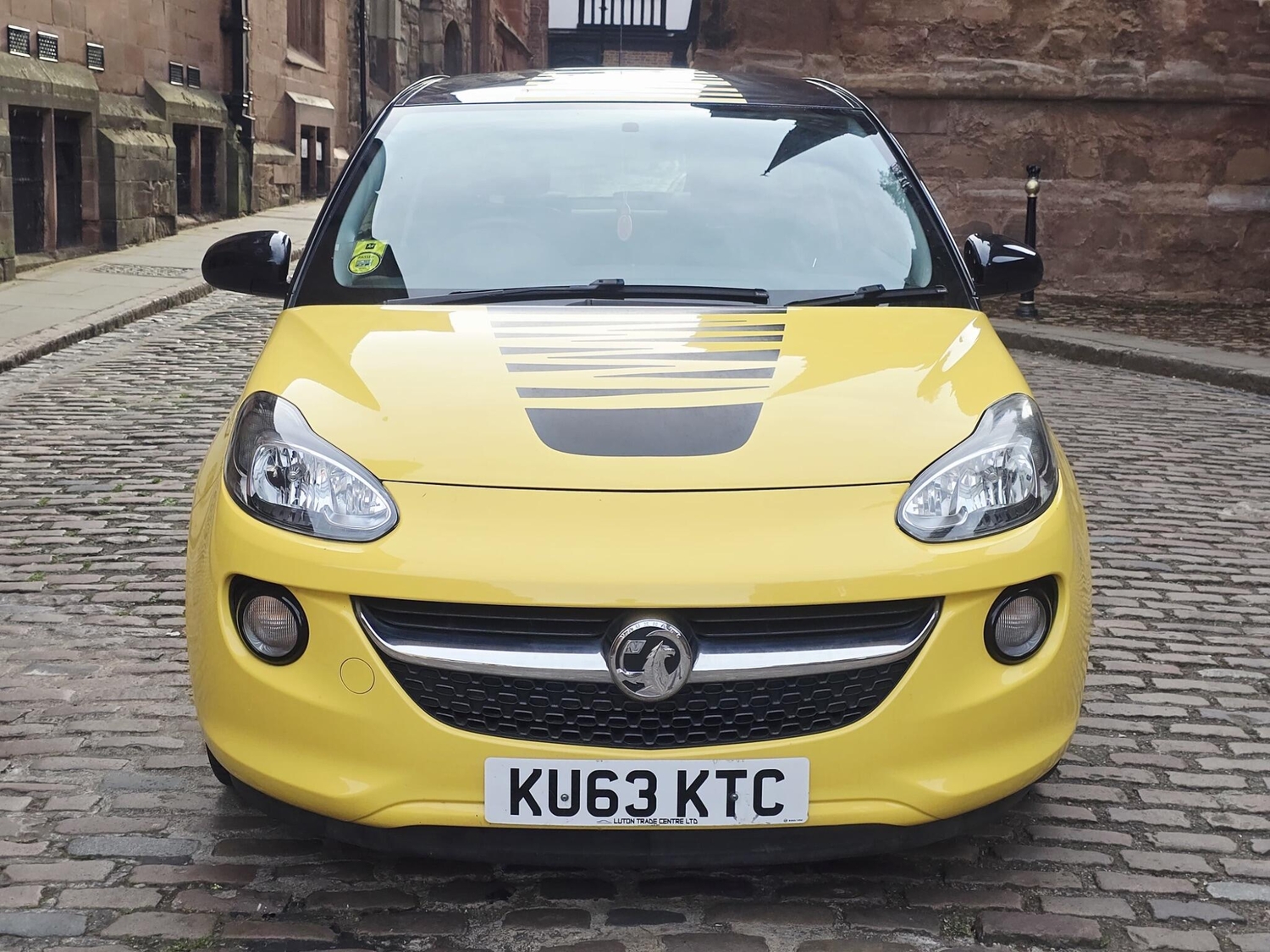[ berth ]Vauxhall Adam