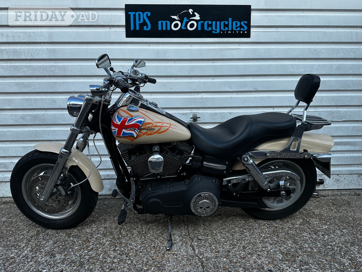 Harley-Davidson Dyna 2009 - Motorbikes, Scooters & Quads in Eastbourne