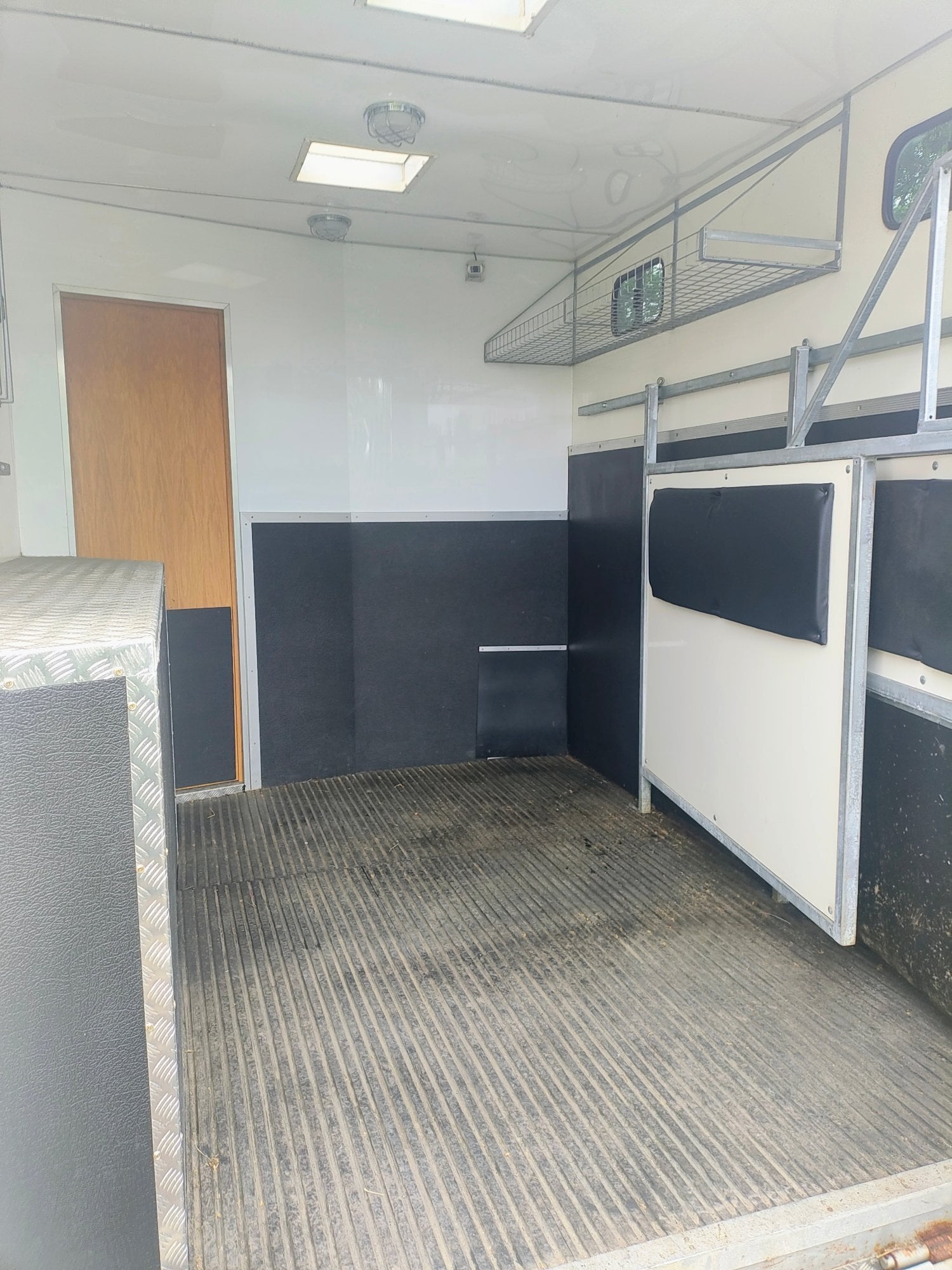 Solitaire Saphire III Daf Trucks Horsebox - Trailers & Horseboxes in Southport