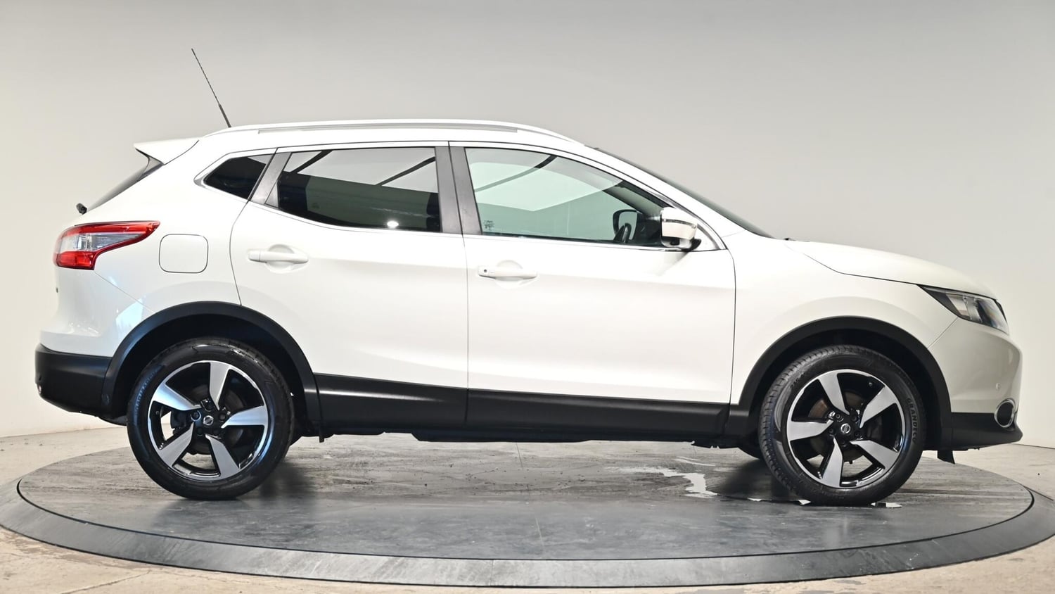 Nissan Qashqai 2015 - Cars in Cullompton