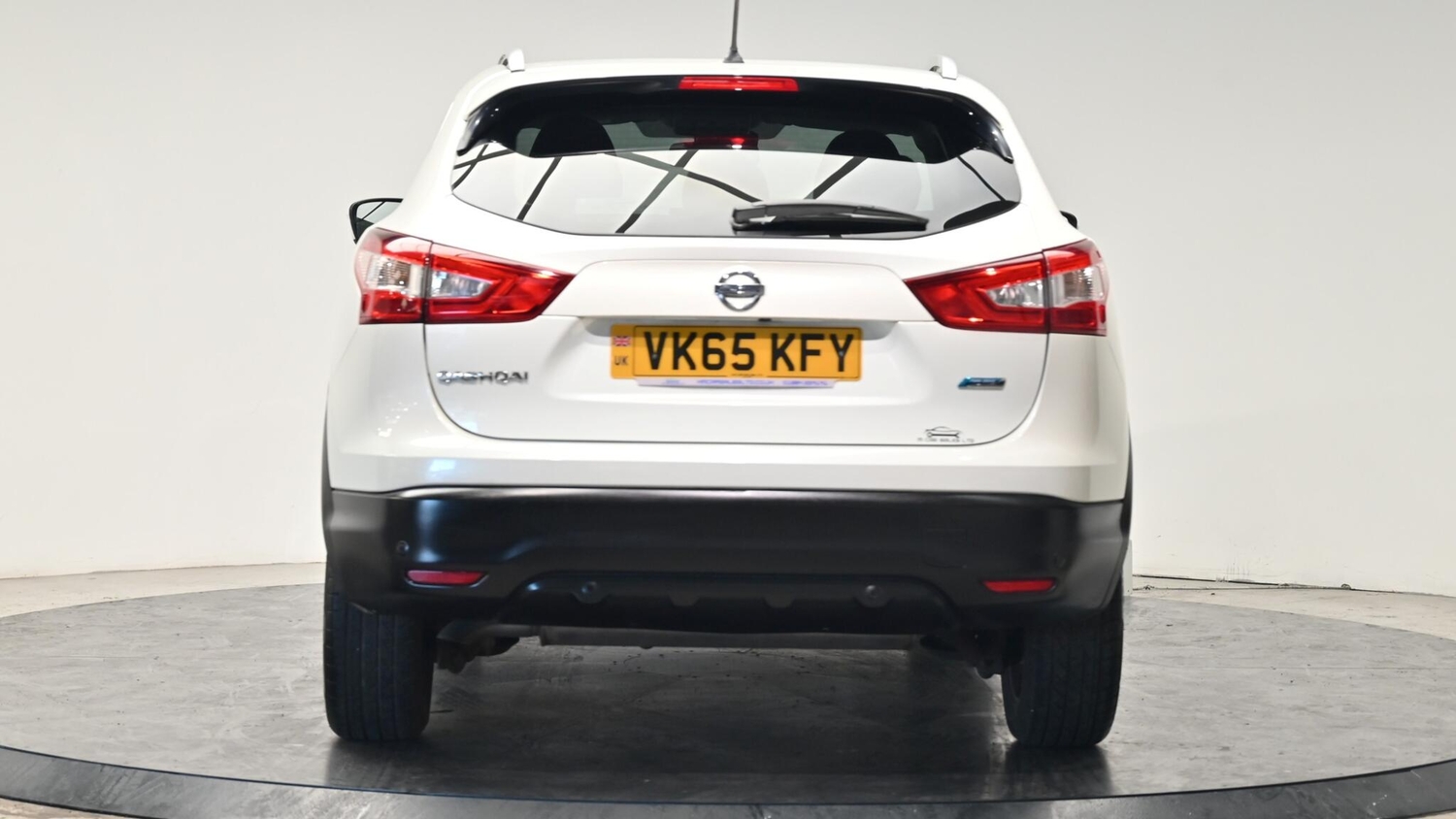 Nissan Qashqai 2015 - Cars