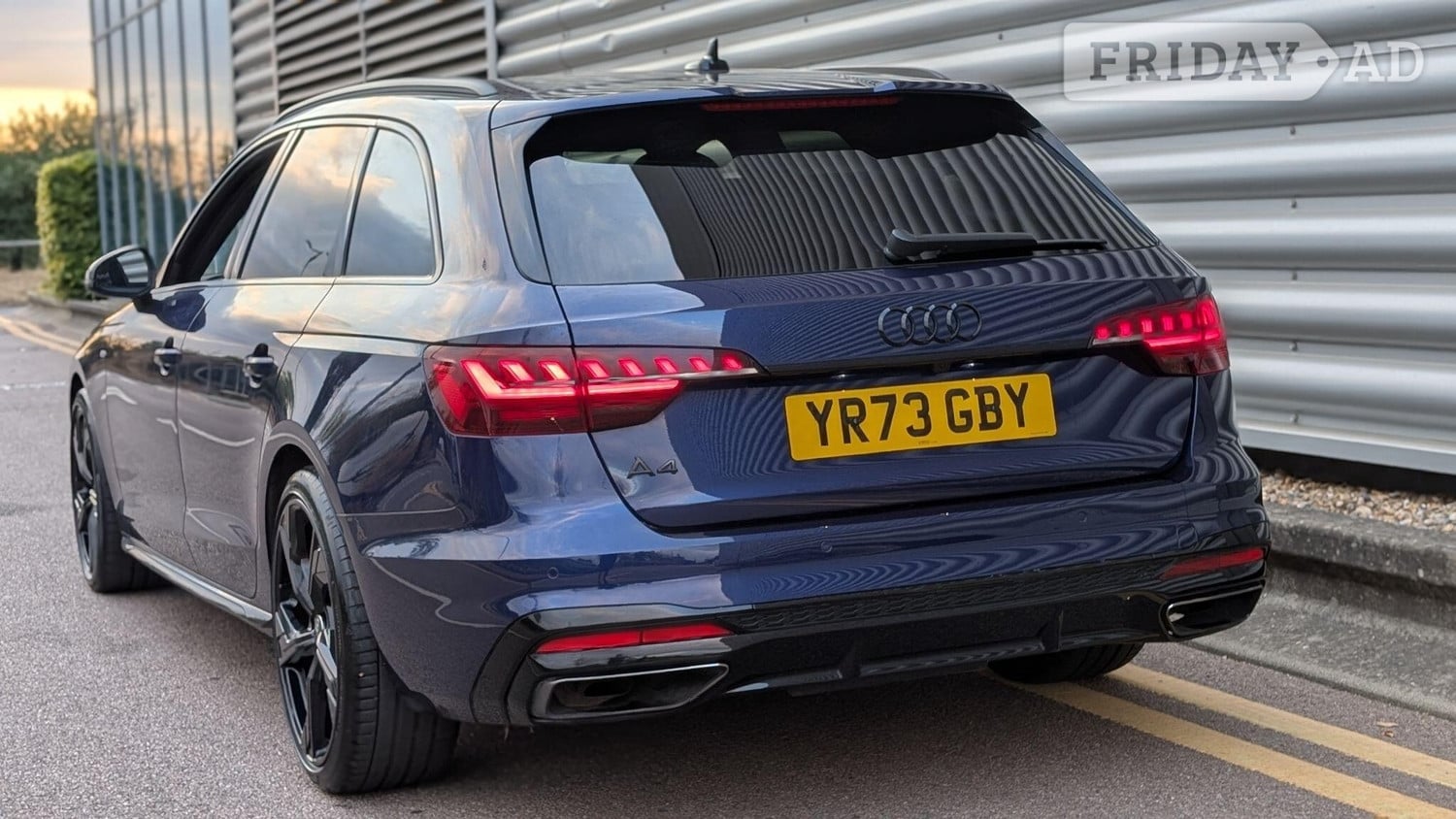 Audi A4 Avant 2023 - Cars