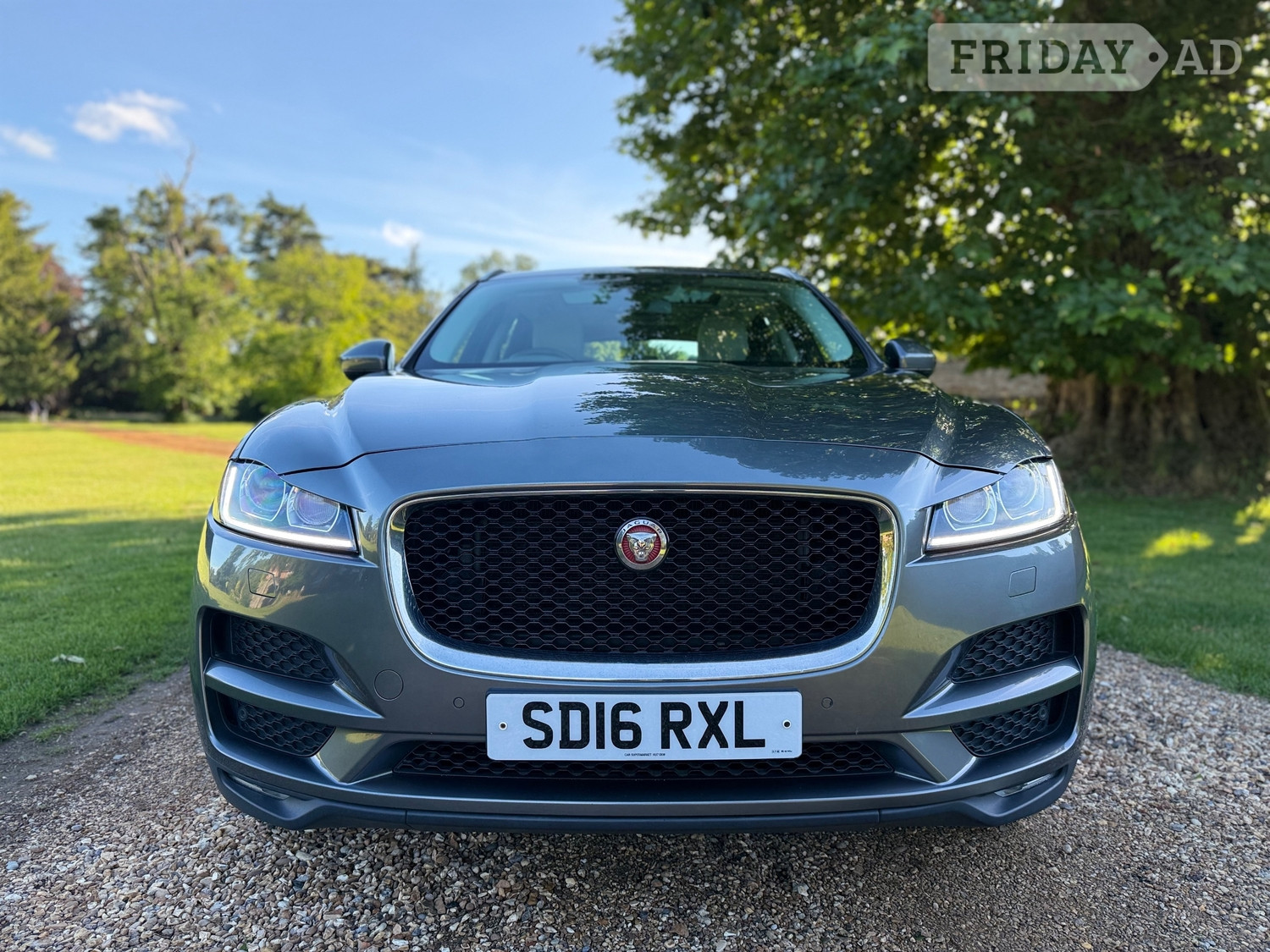 [ berth ]Jaguar F-Pace