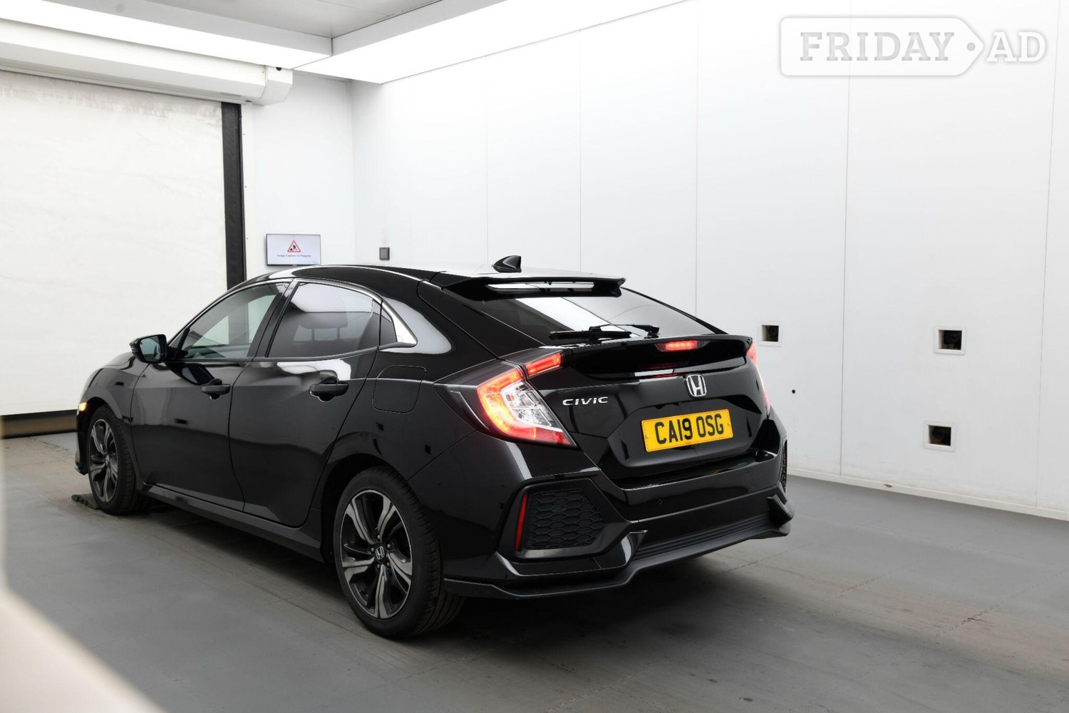 Honda Civic 2019 - Cars in Uxbridge