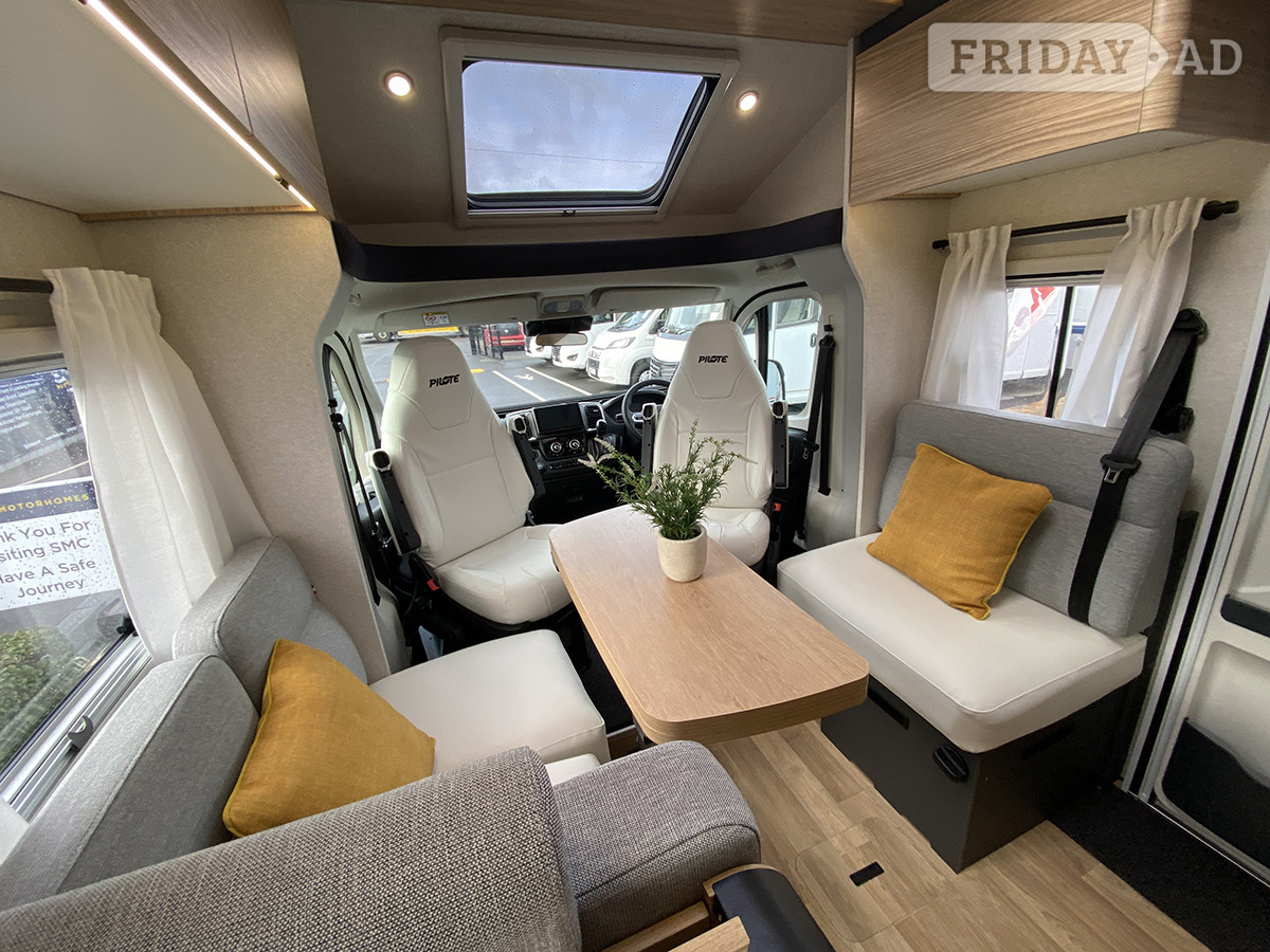Pilote Evidence P740 FGJ 2026 for sale - Motorhomes & Caravans in Newark