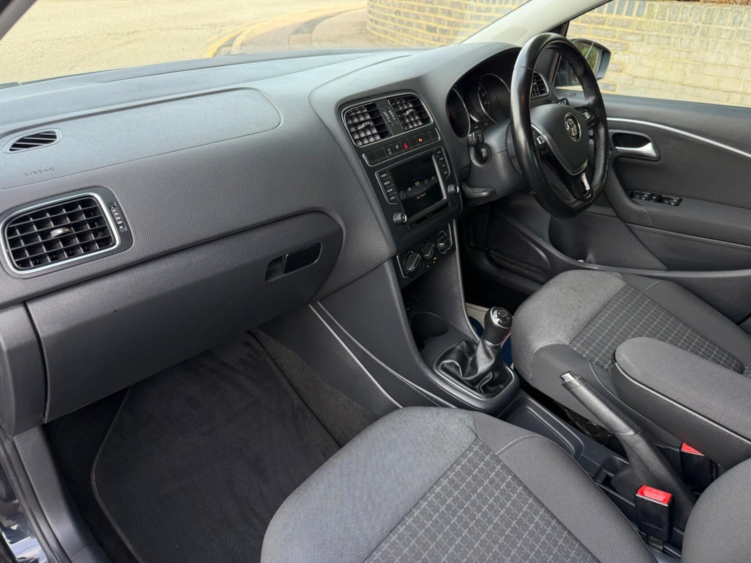 [ berth ]Volkswagen Polo